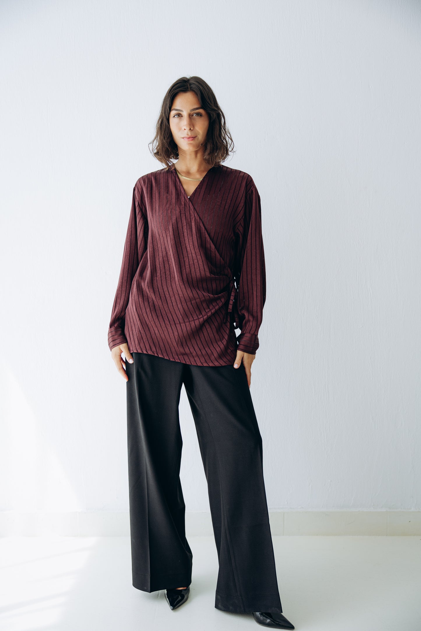 Glow Pleat Blouse in Burgundy