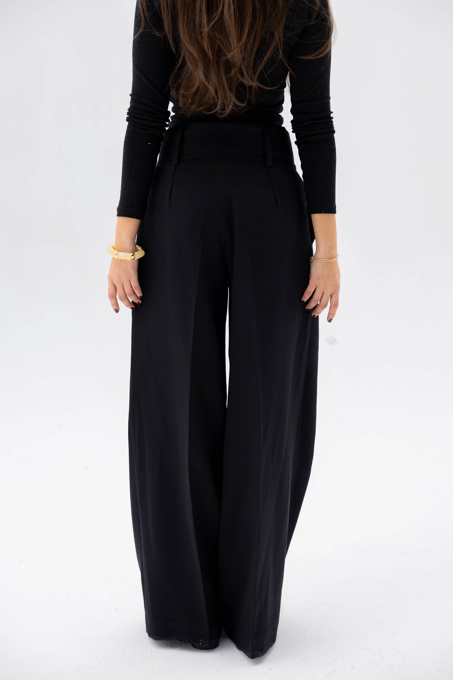 The Mono Wide-Leg Pants in Black