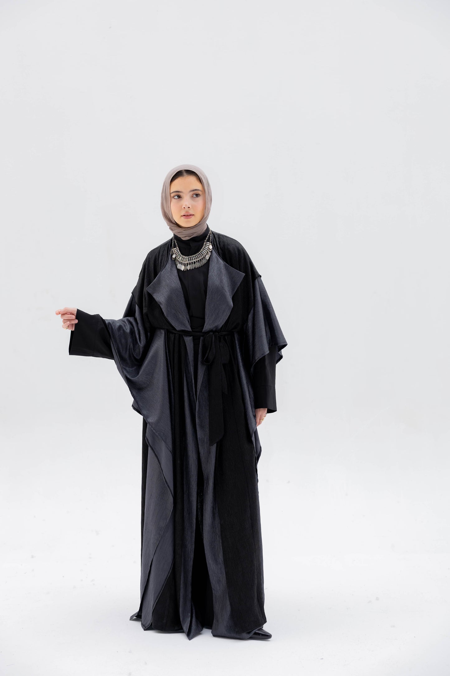 Majlis Kaftan in Black