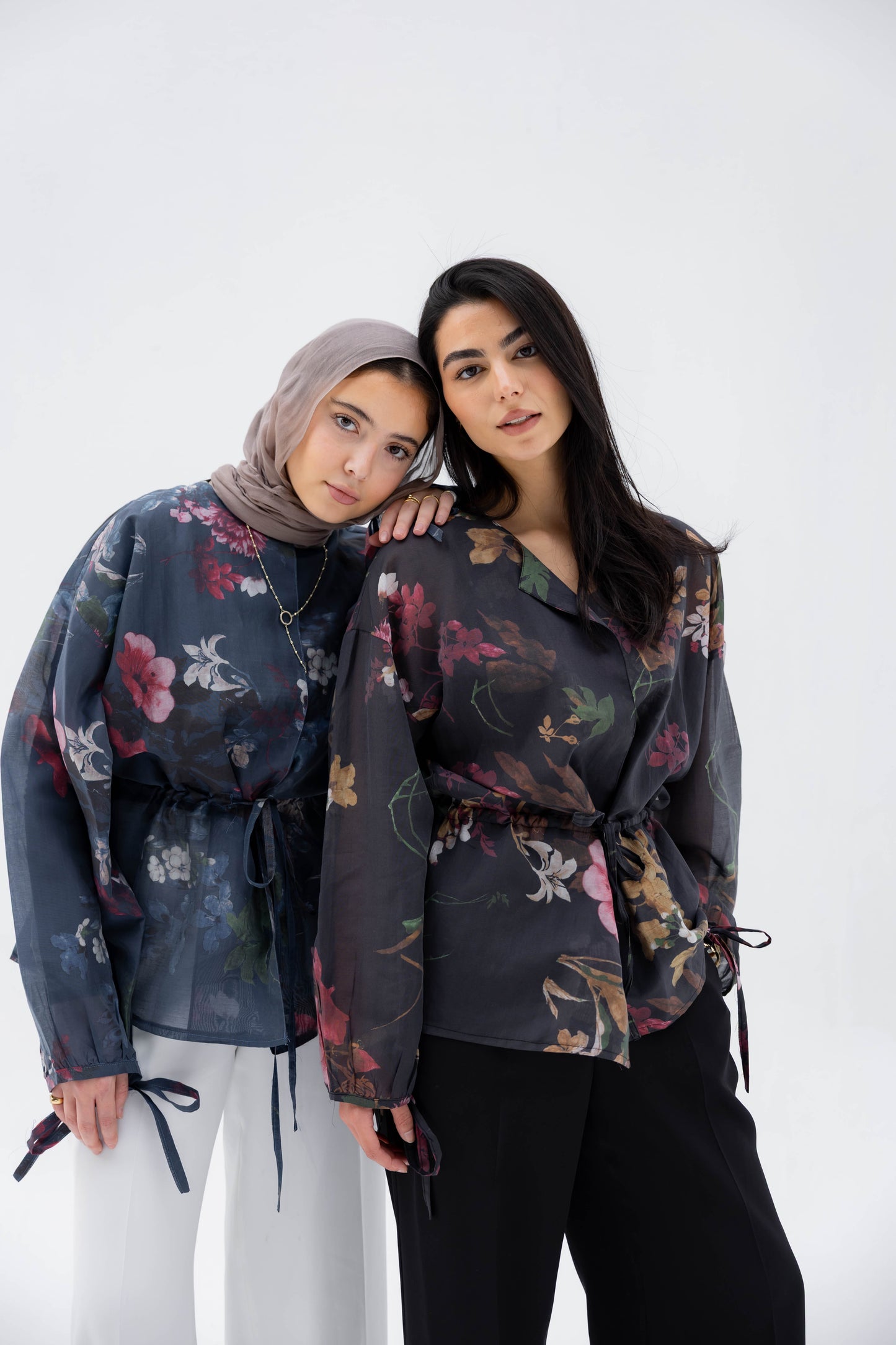 Floré Blouse in Midnight Navy