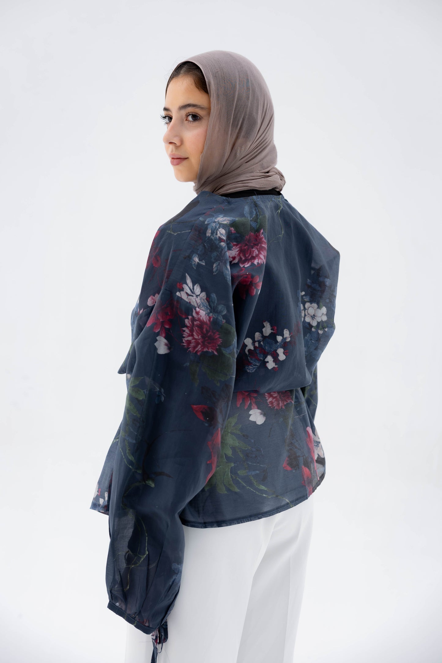 Floré Blouse in Midnight Navy