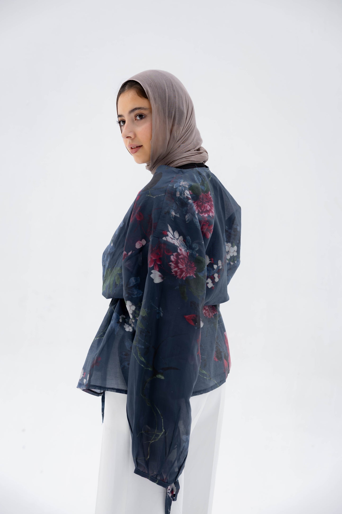 Floré Blouse in Midnight Navy