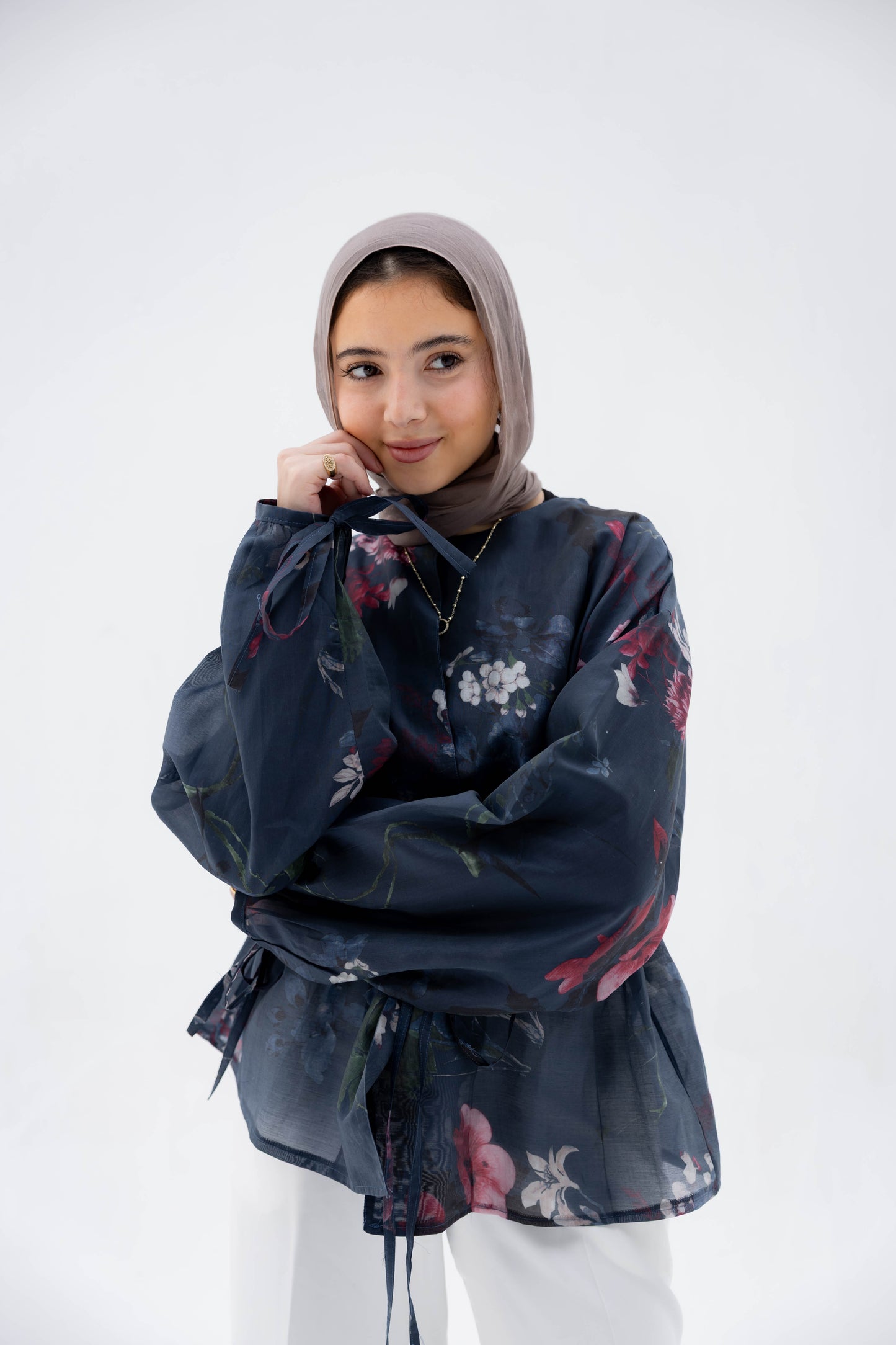 Floré Blouse in Midnight Navy