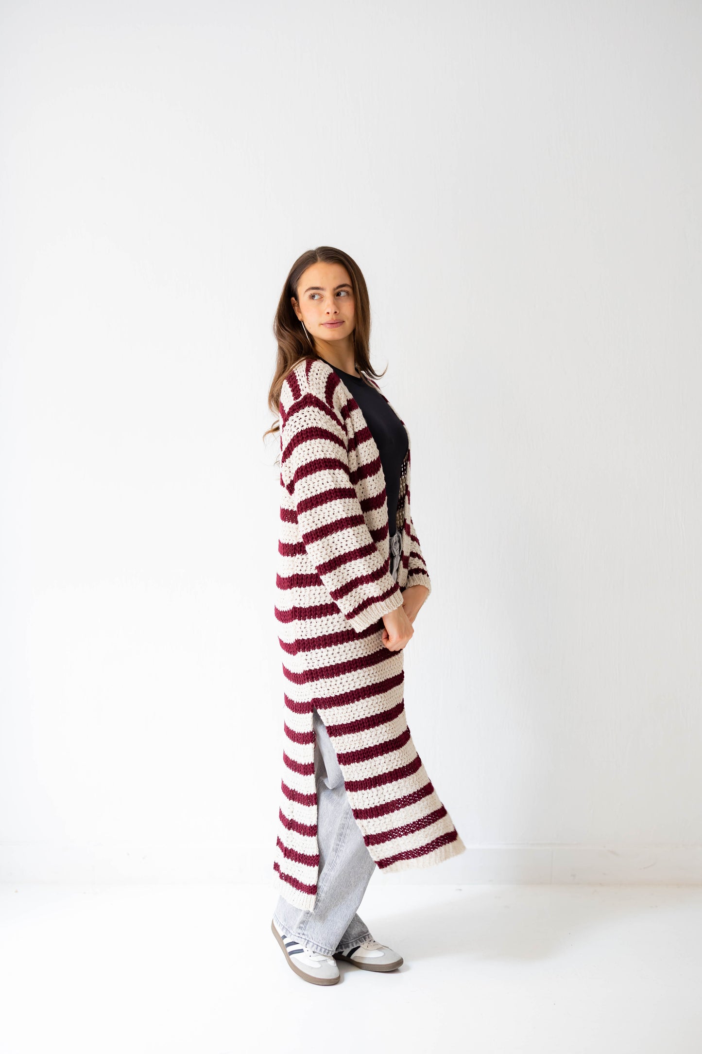 Wave Line Cardigan in Berry