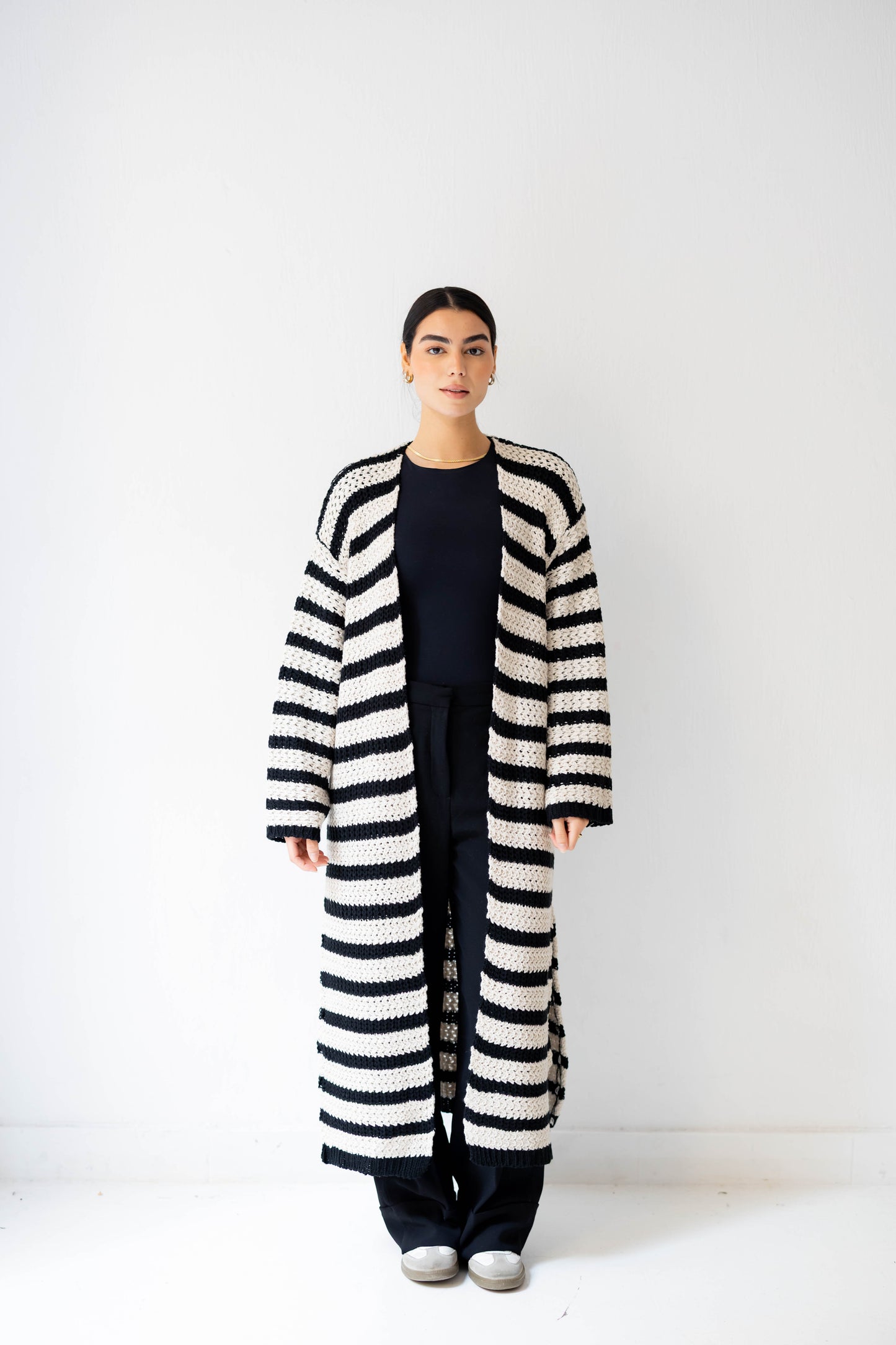 Wave Line Cardigan in Black