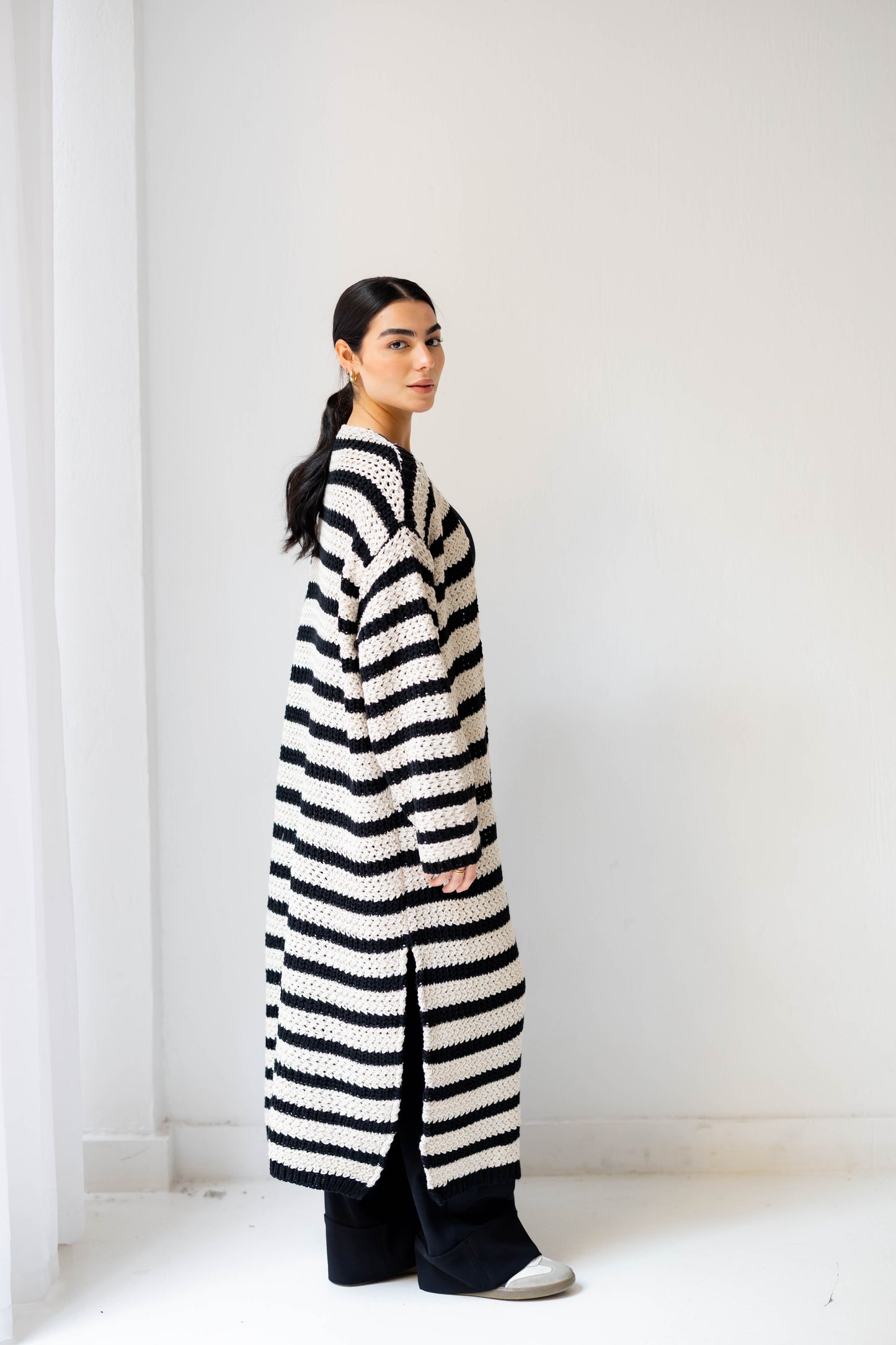 Wave Line Cardigan in Black