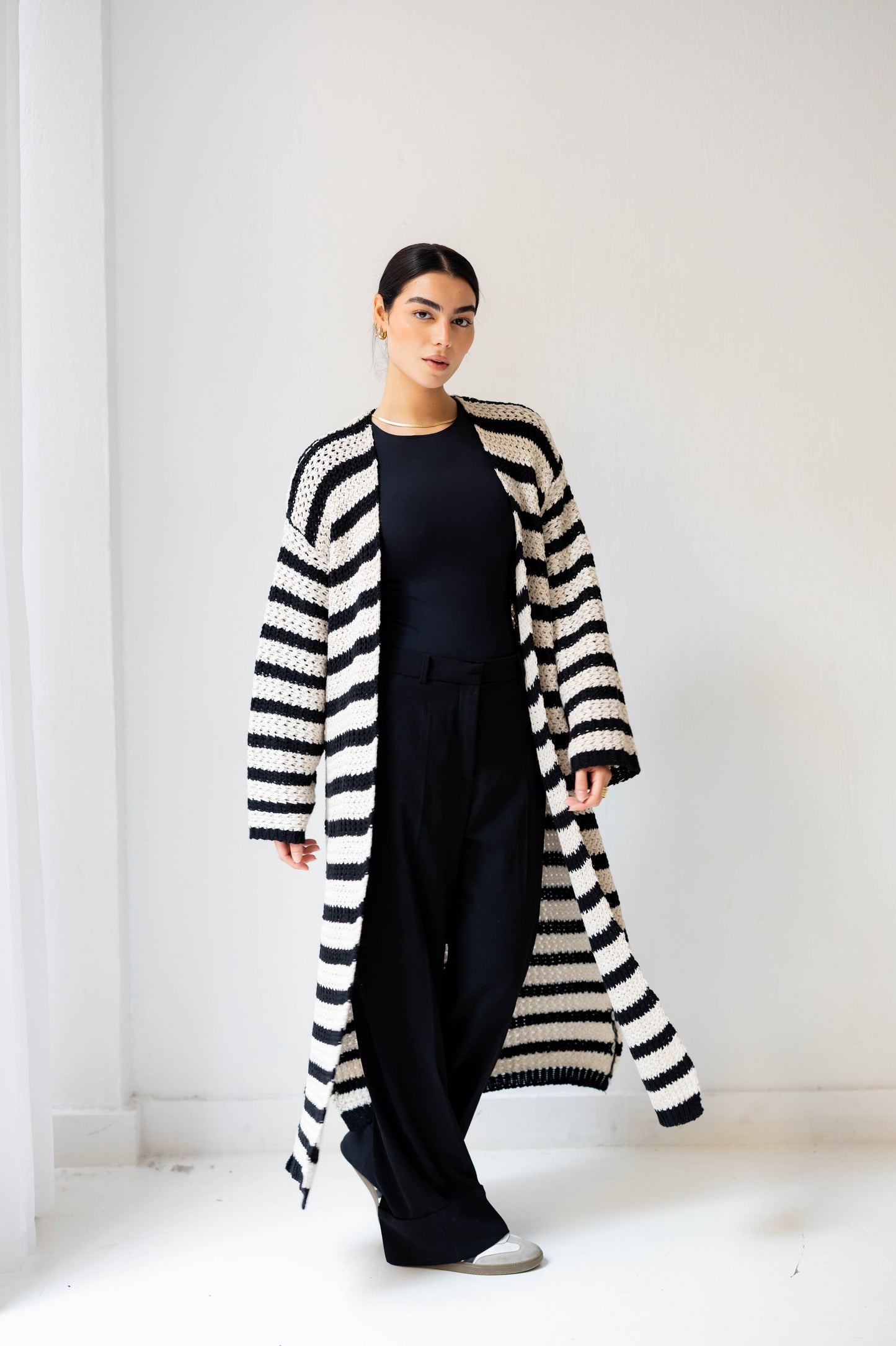 Wave Line Cardigan in Black