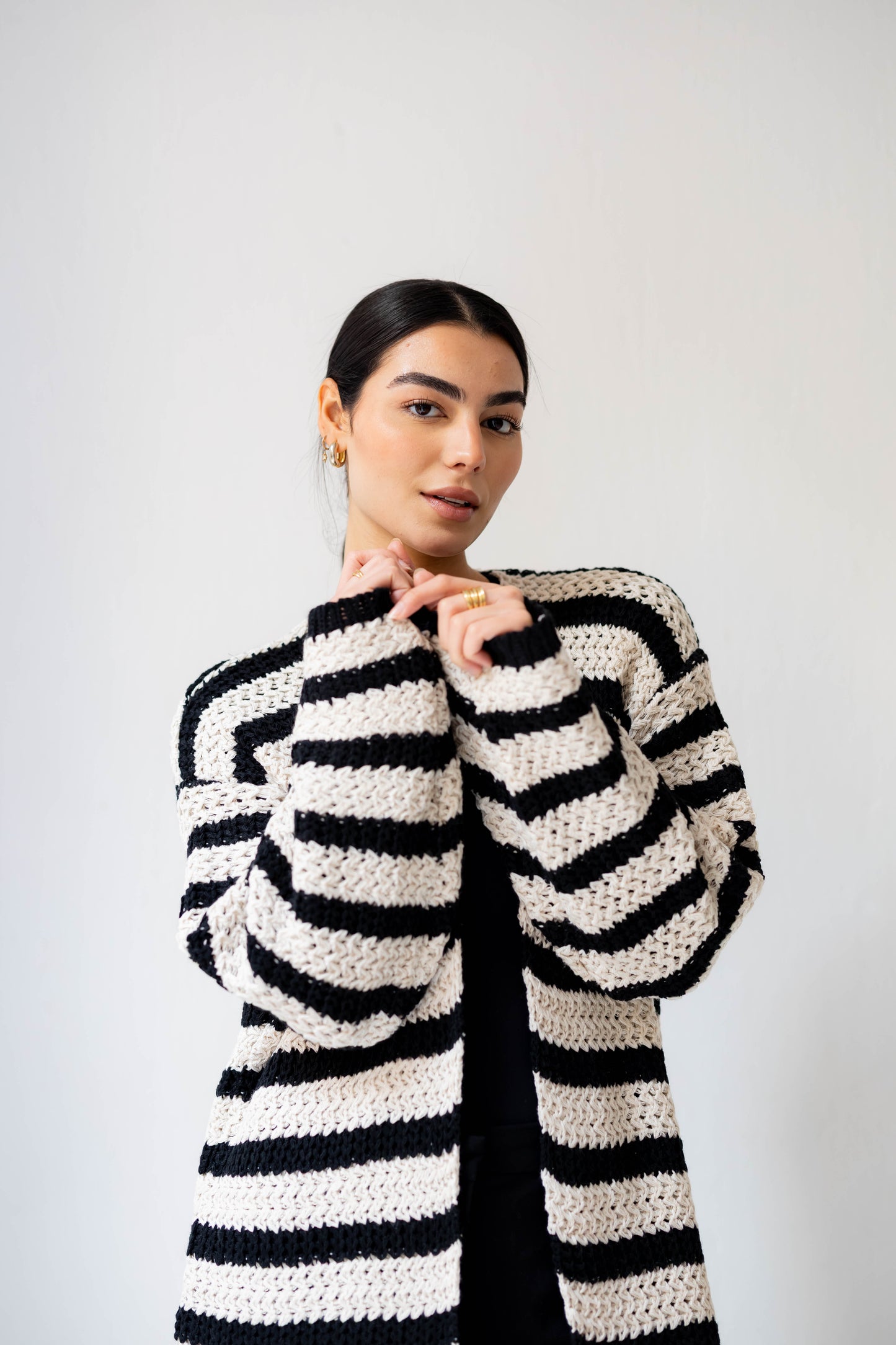 Wave Line Cardigan in Black