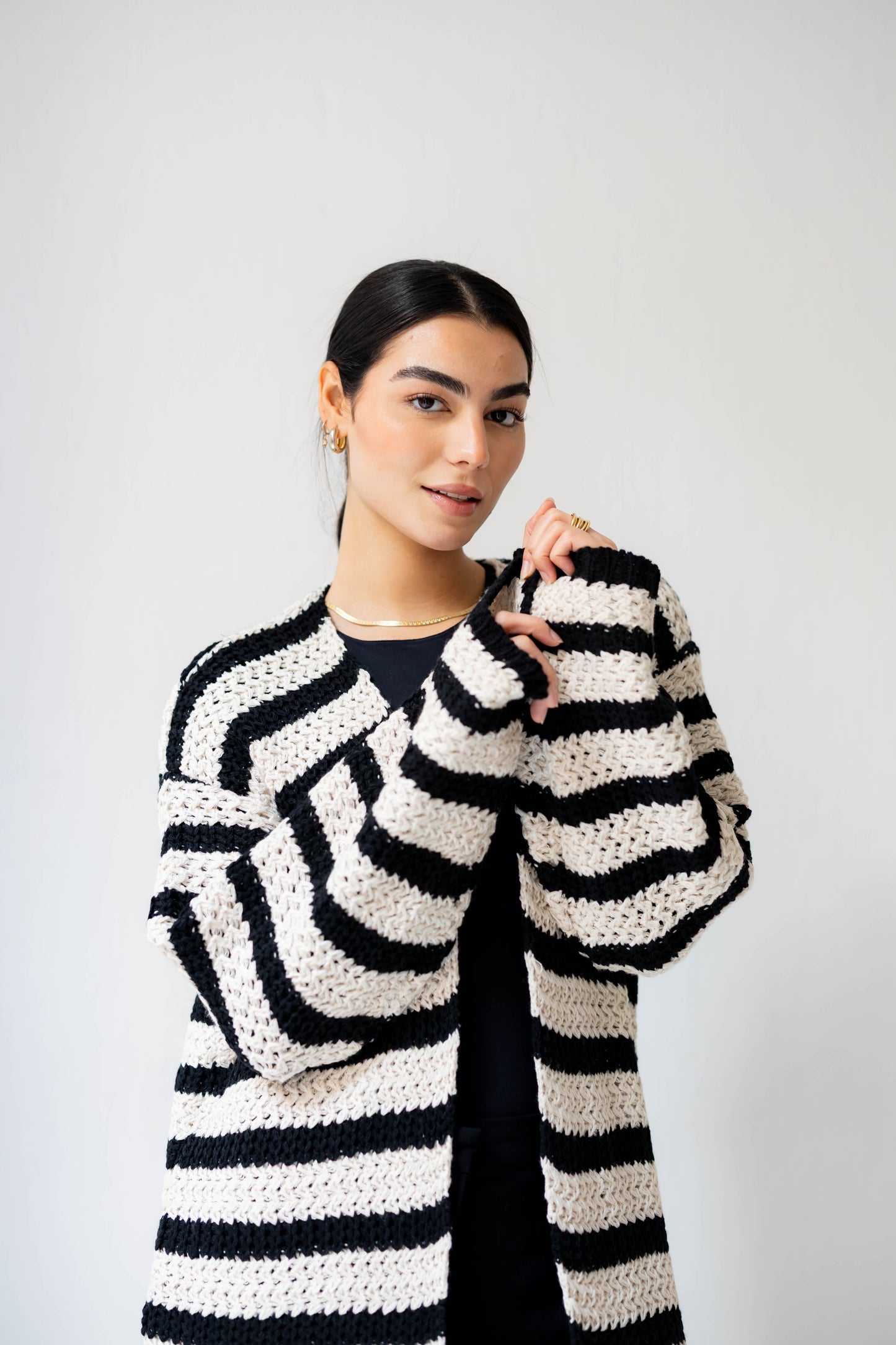 Wave Line Cardigan in Black