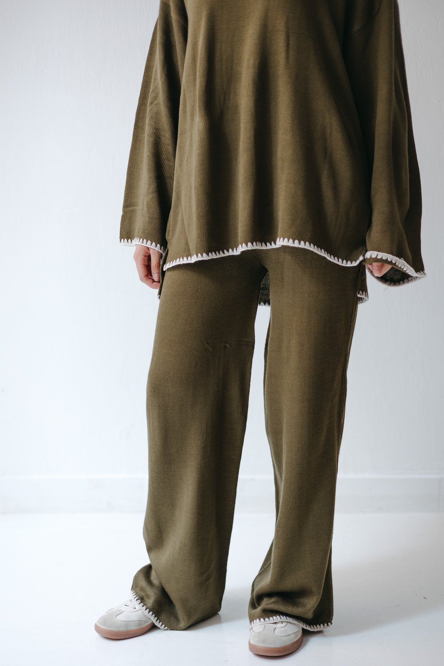 The Cozy Edge Set in Olive