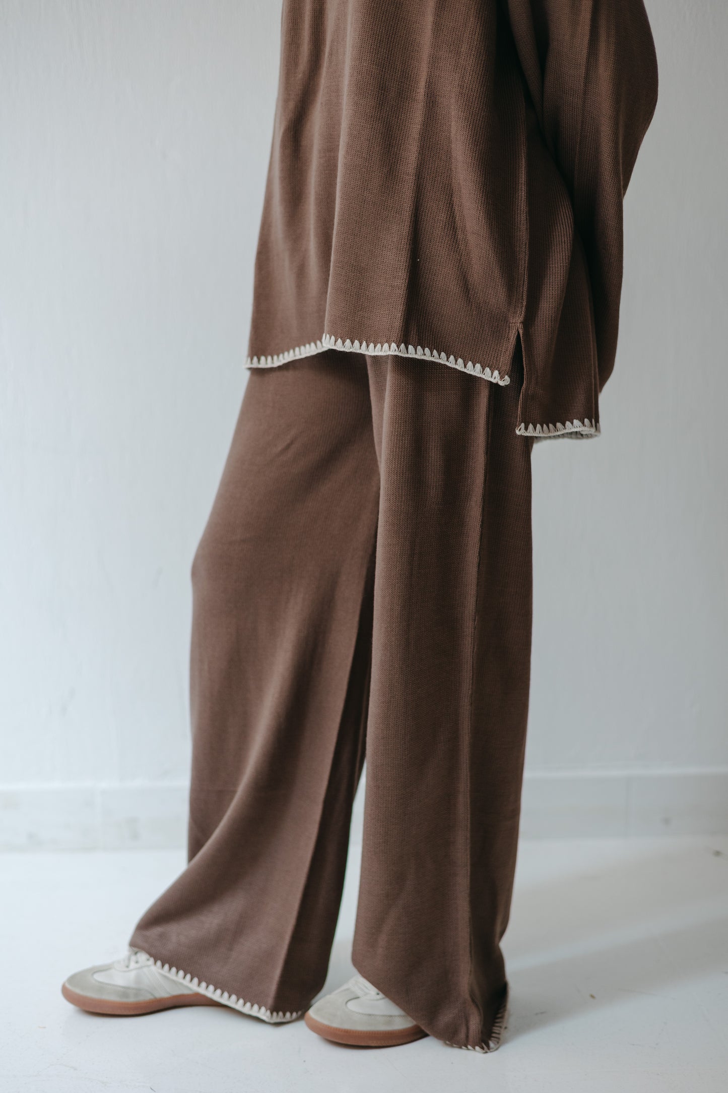 The Cozy Edge Set in Mocha