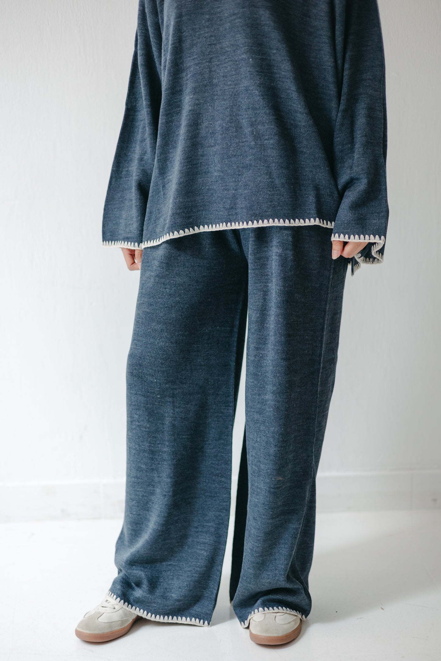 The Cozy Edge Set in Navy