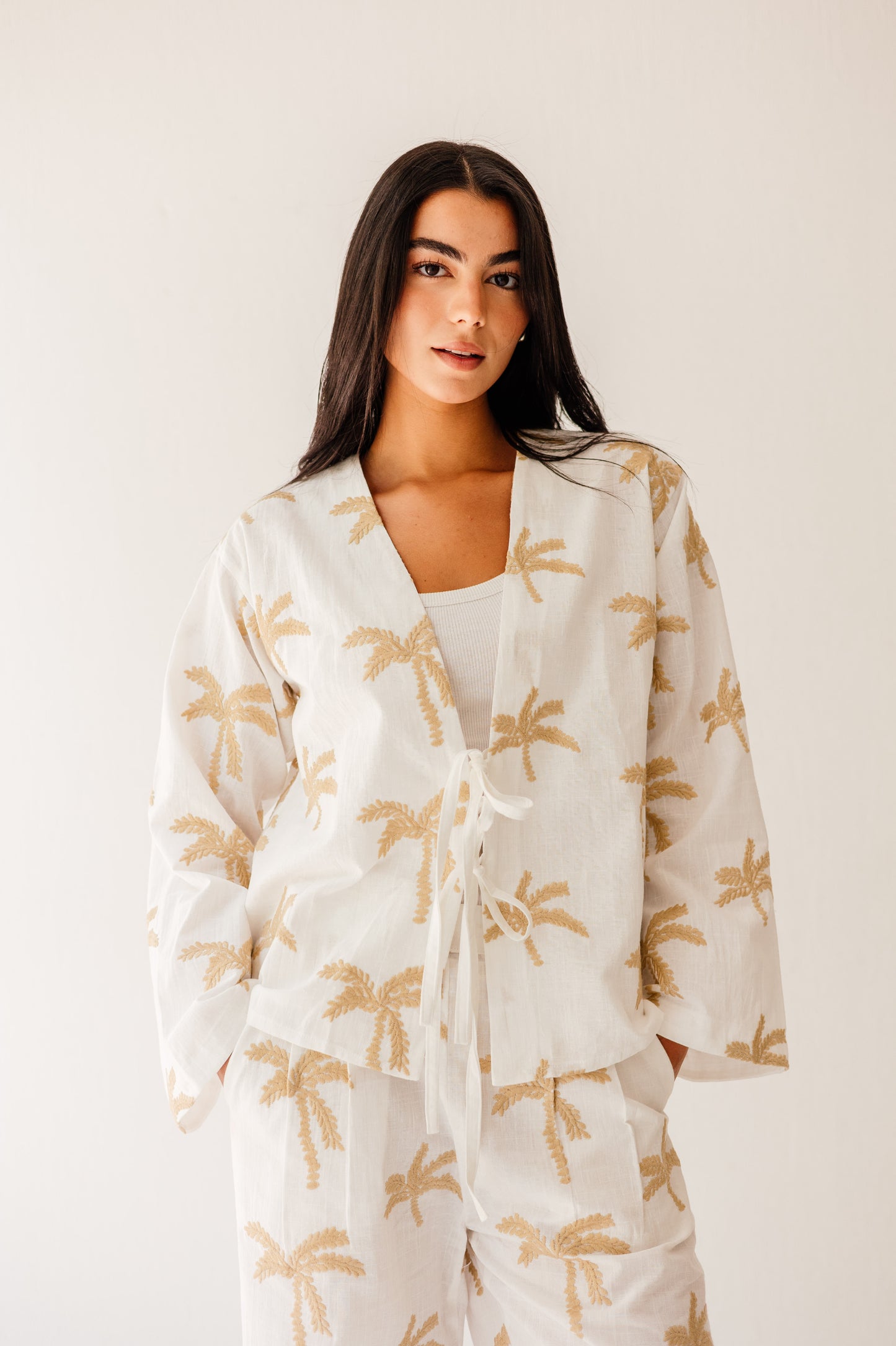 Palma Embroidery Set in White