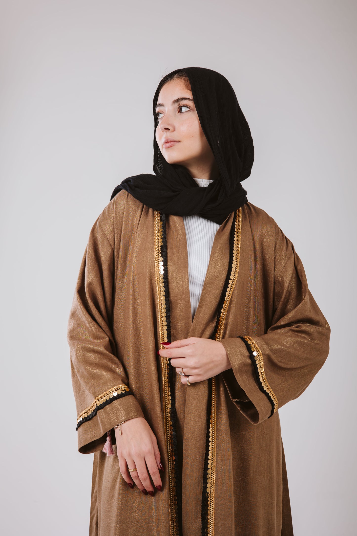 Sahar Kaftan in Bronze