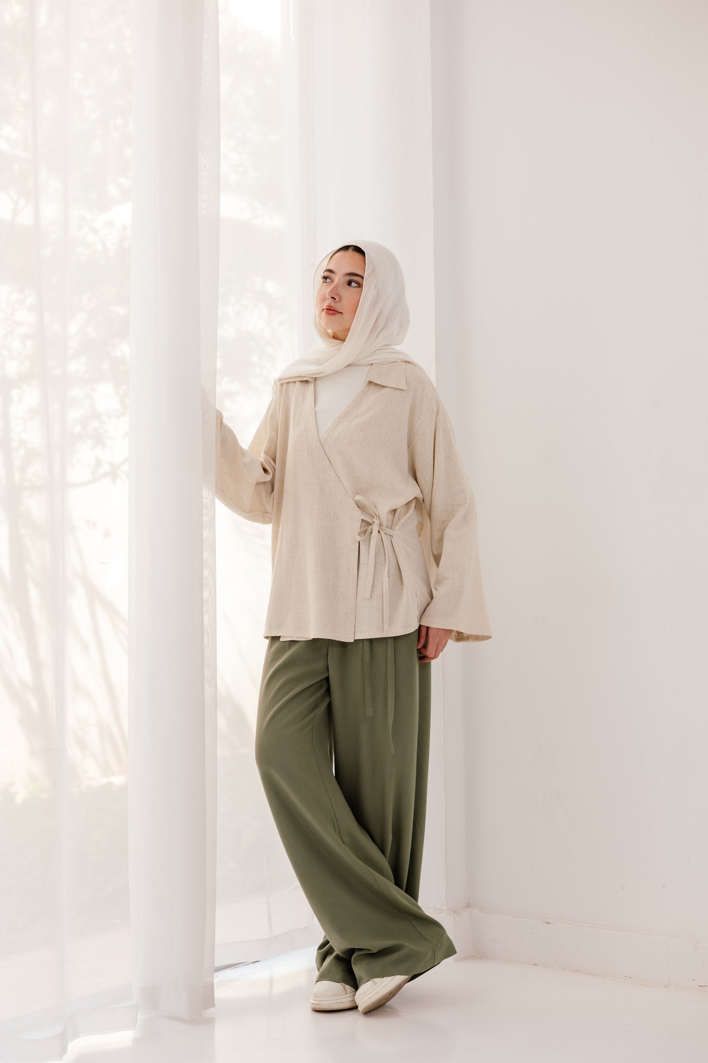 Elara Blouse in Beige