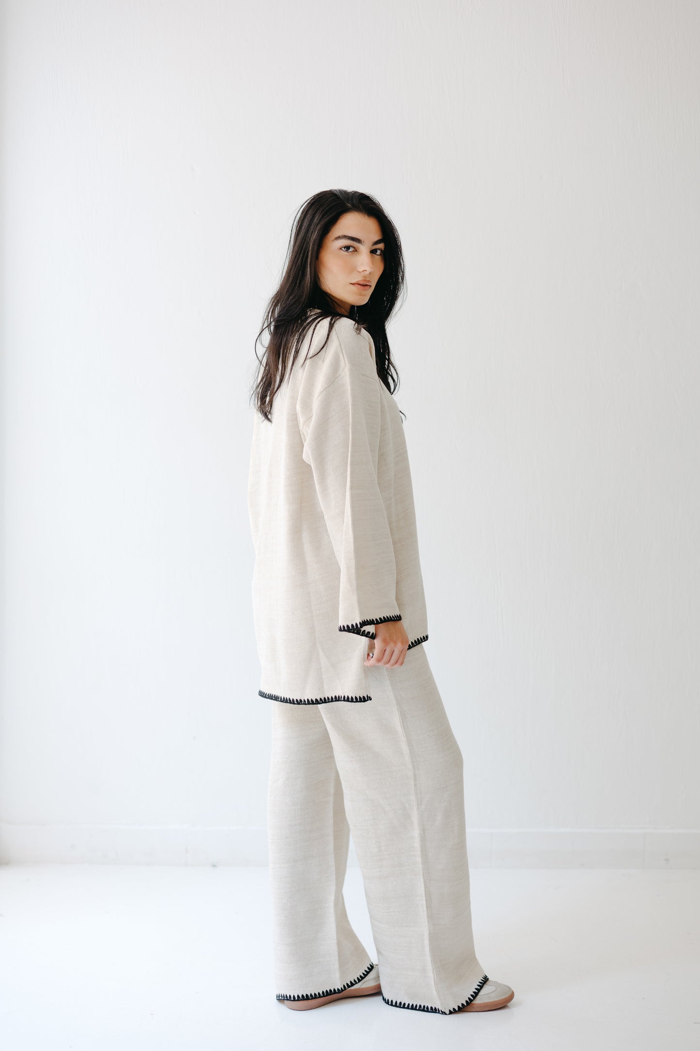 The Cozy Edge Set in Ivory