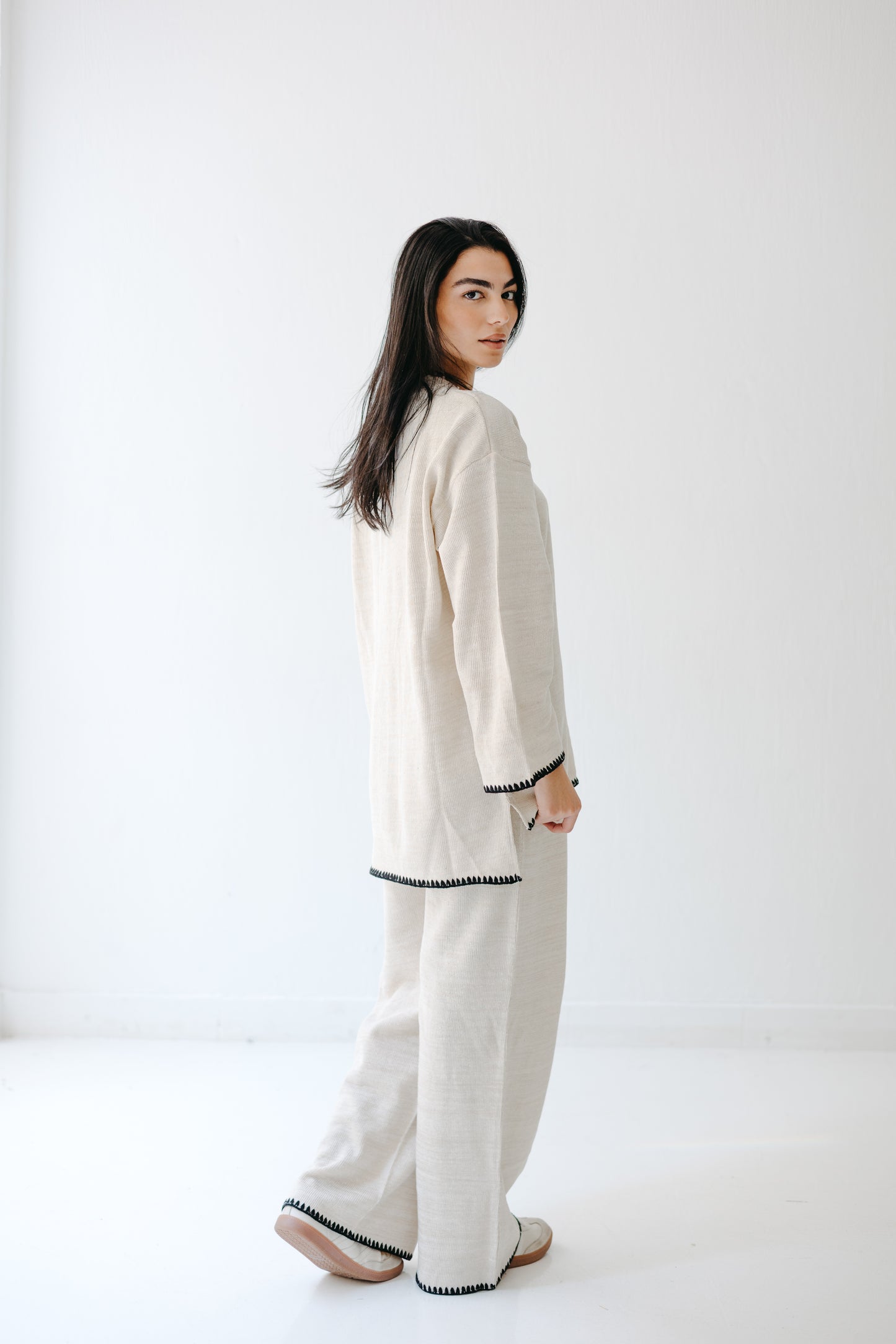 The Cozy Edge Set in Ivory