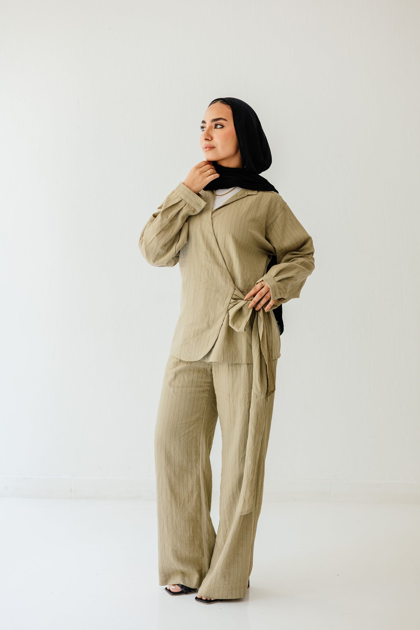 Coastline Set in Khaki
