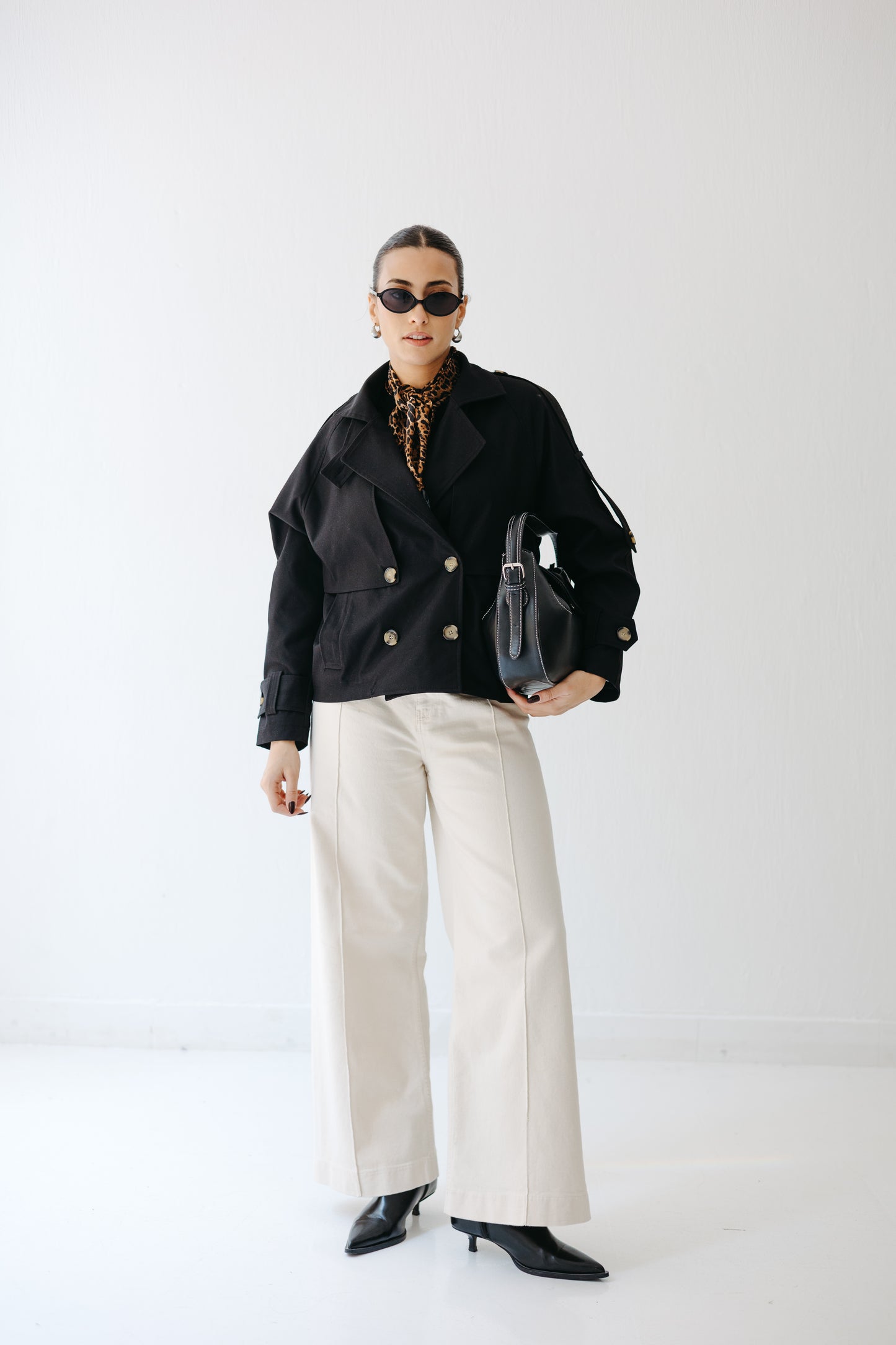 The Cropped Core Trench in Black