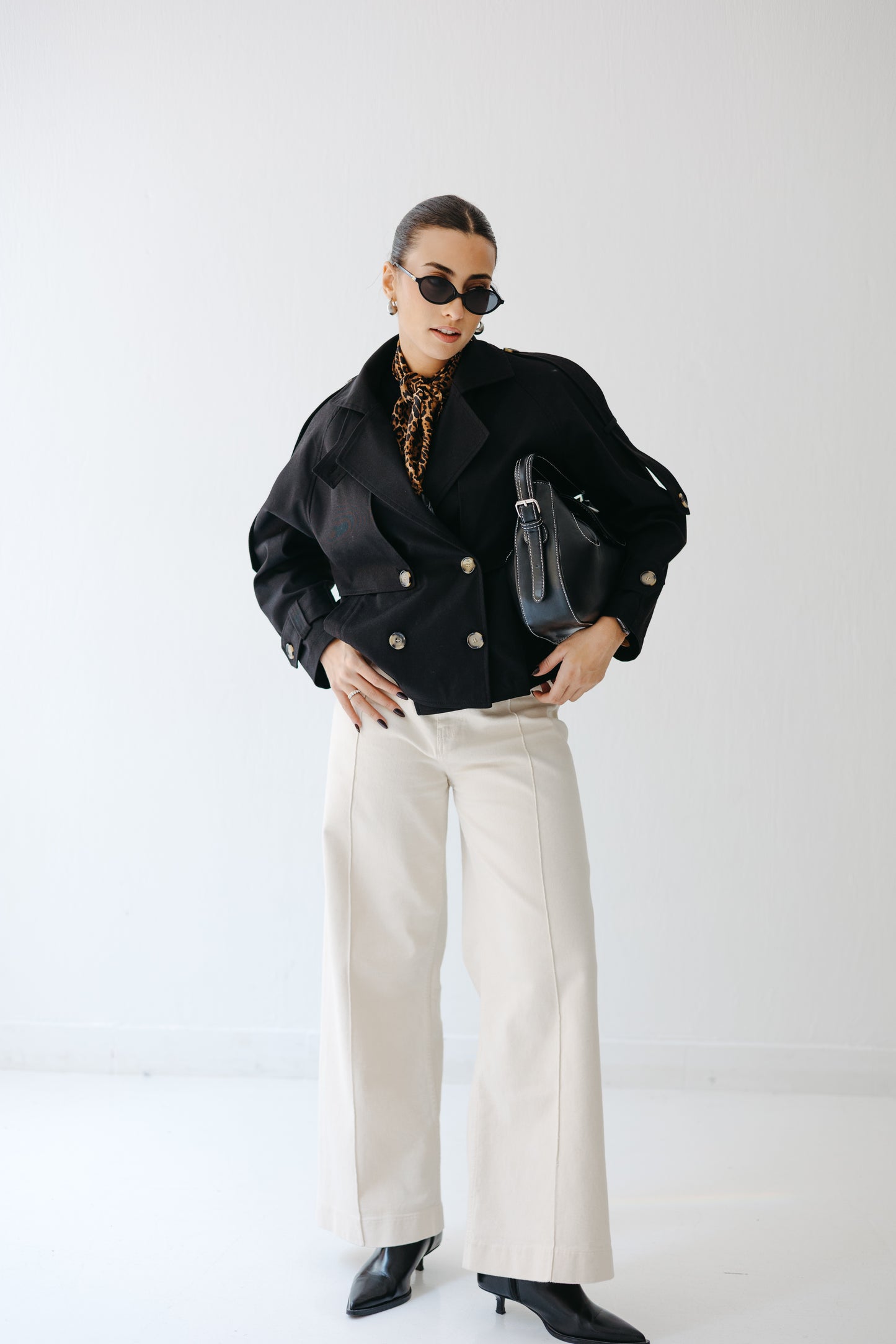 The Cropped Core Trench in Black