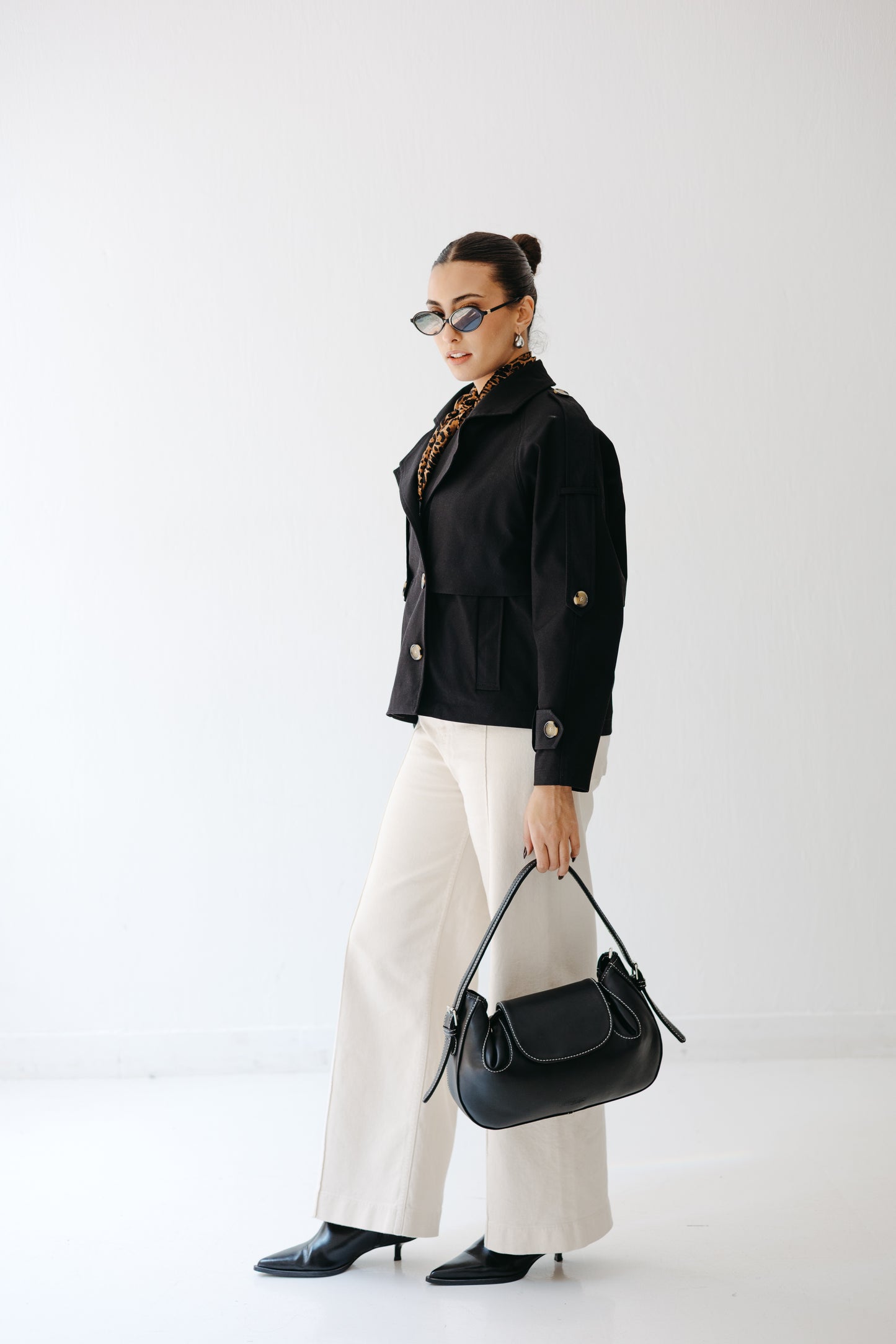 The Cropped Core Trench in Black