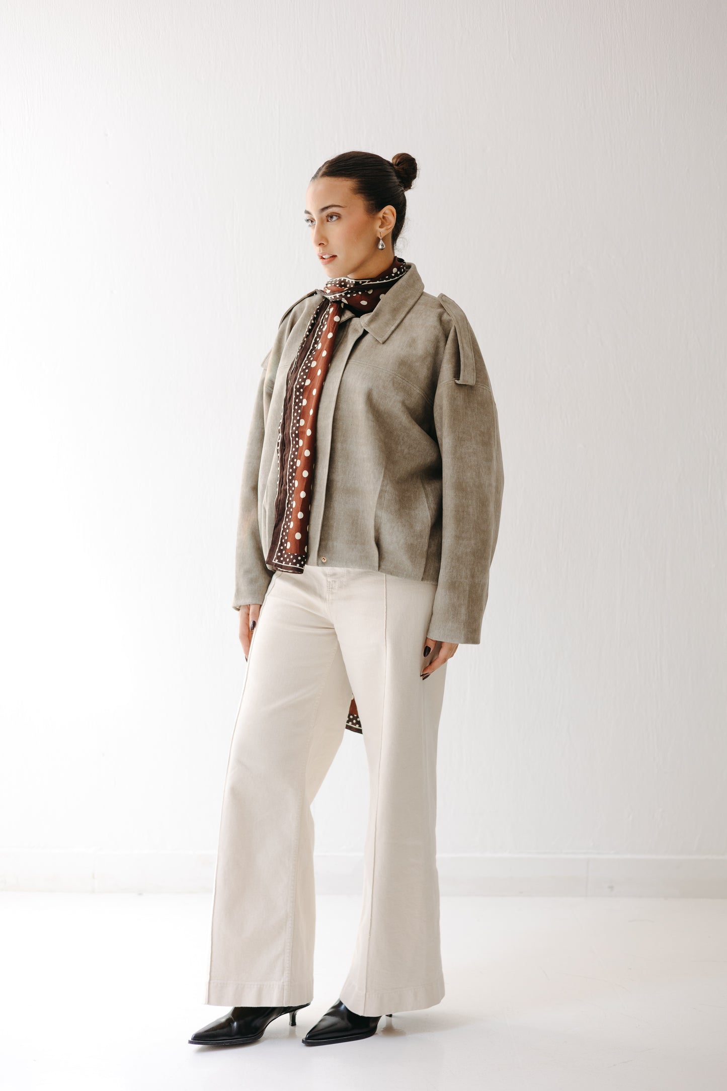 The Nord Suede Jacket in Moss green