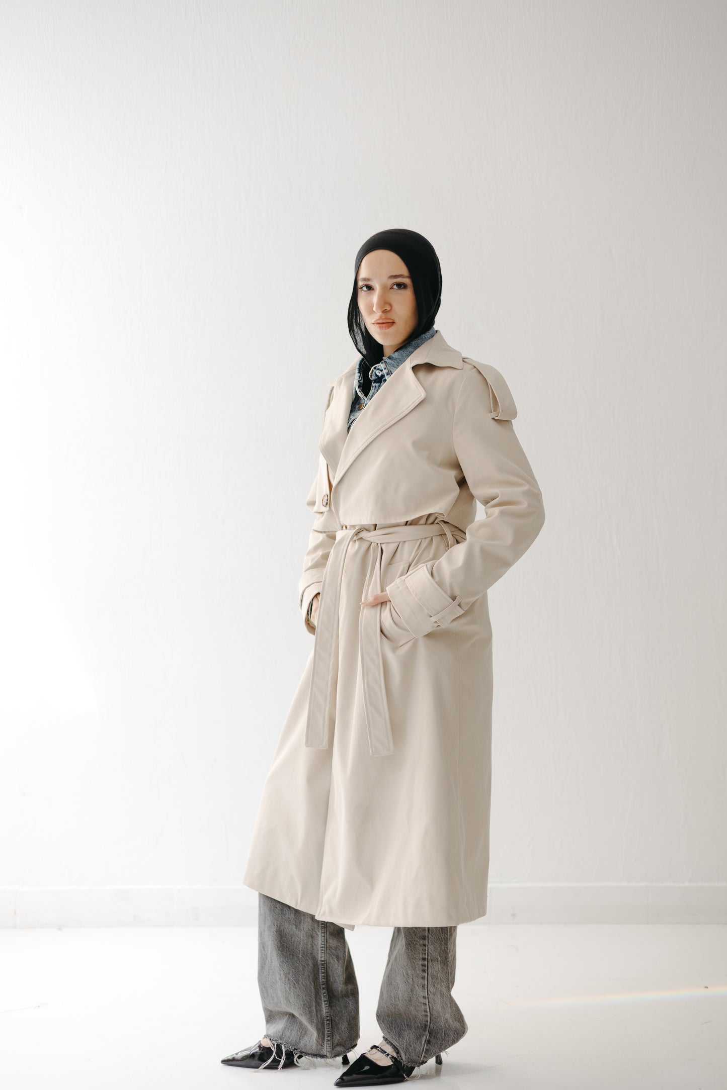 The Classic Edit Trench in Sand