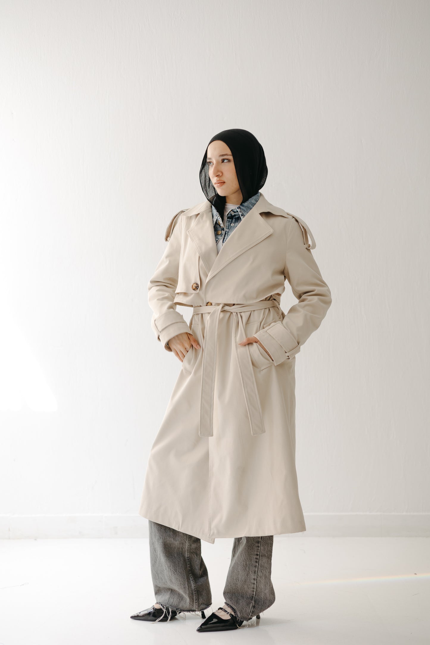 The Classic Edit Trench in Sand