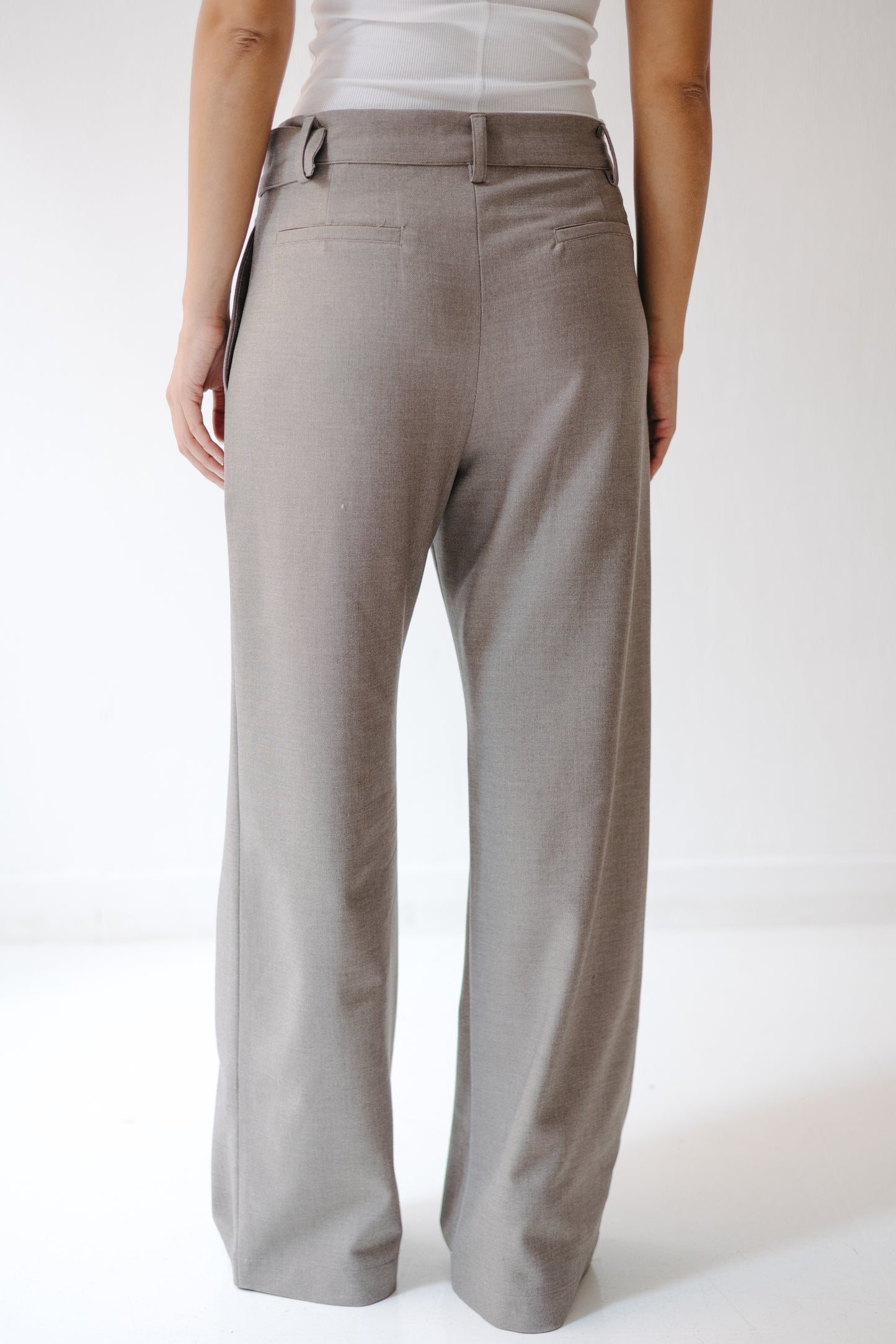 The Form Trousers in Stone