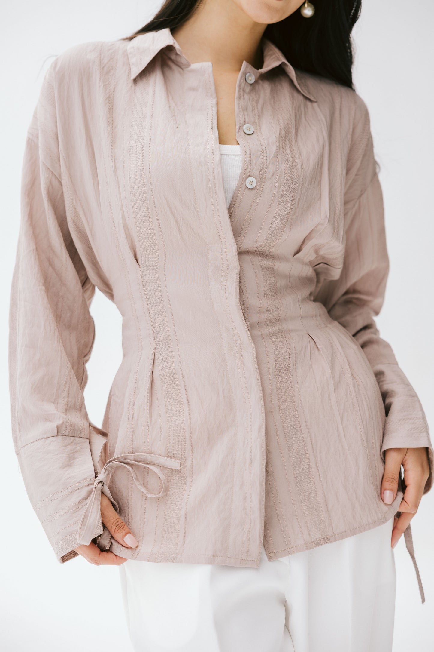 The Hourglass blouse in Taupe