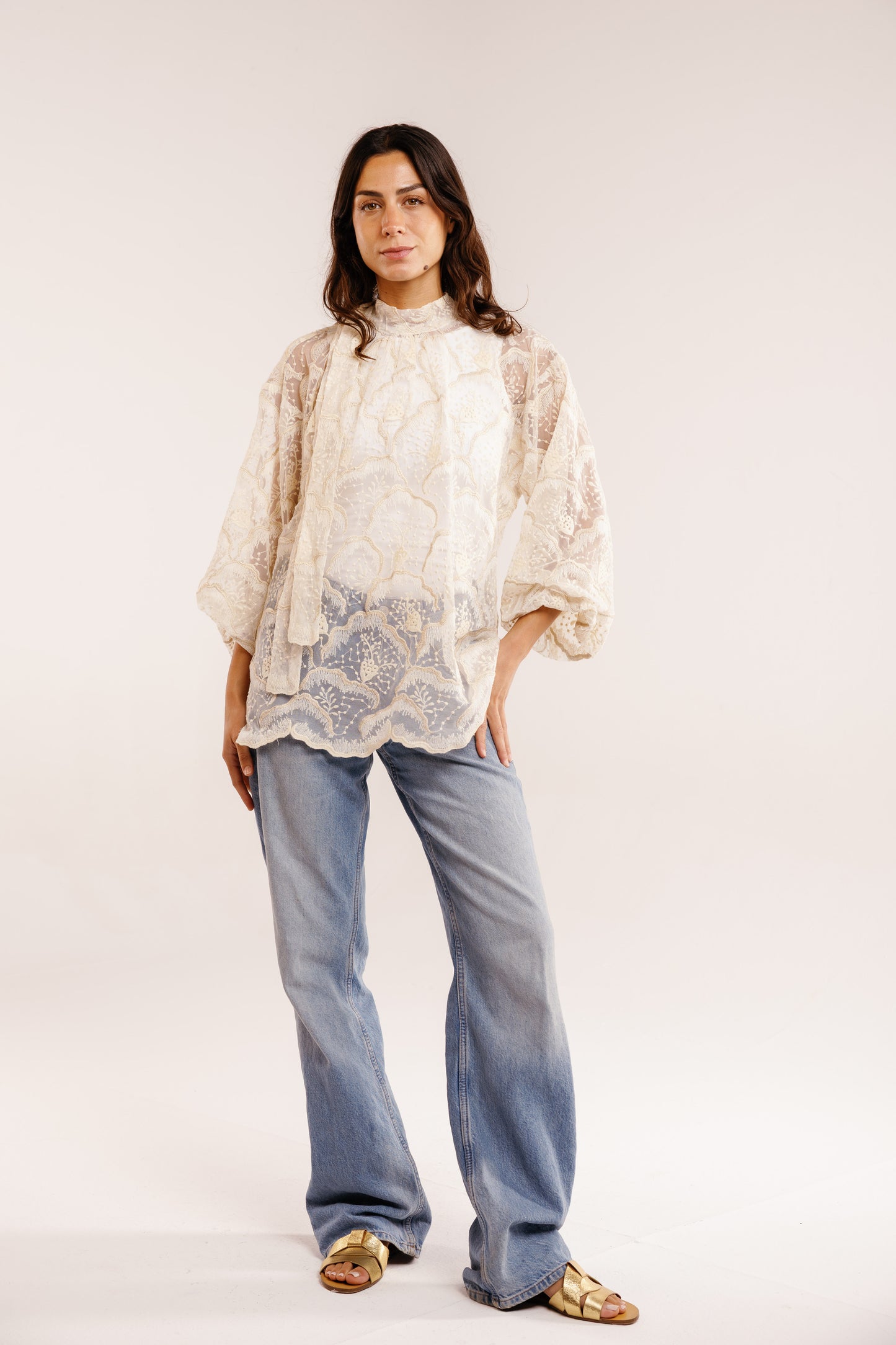Éclat Embroidery Blouse