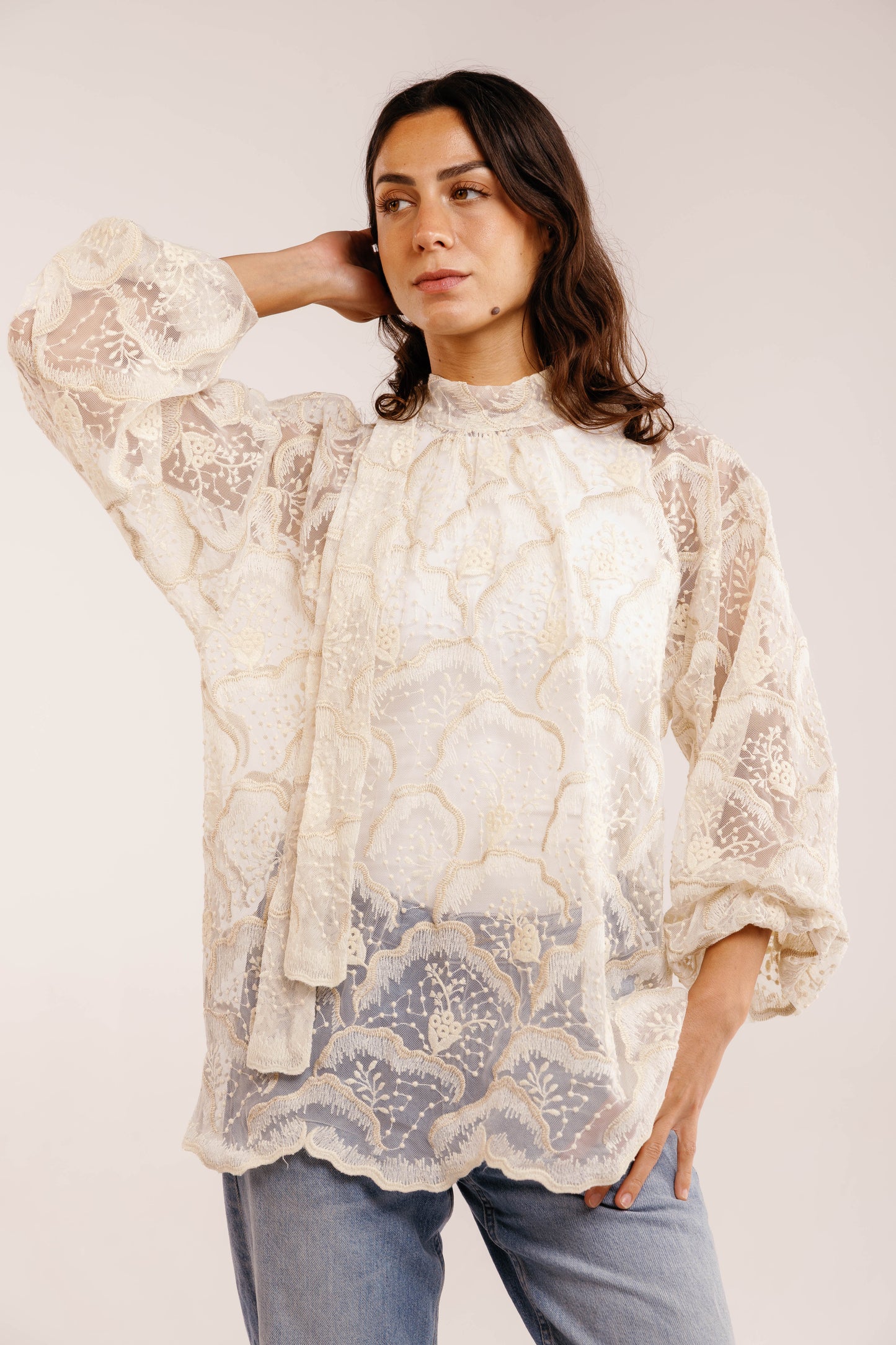 Éclat Embroidery Blouse