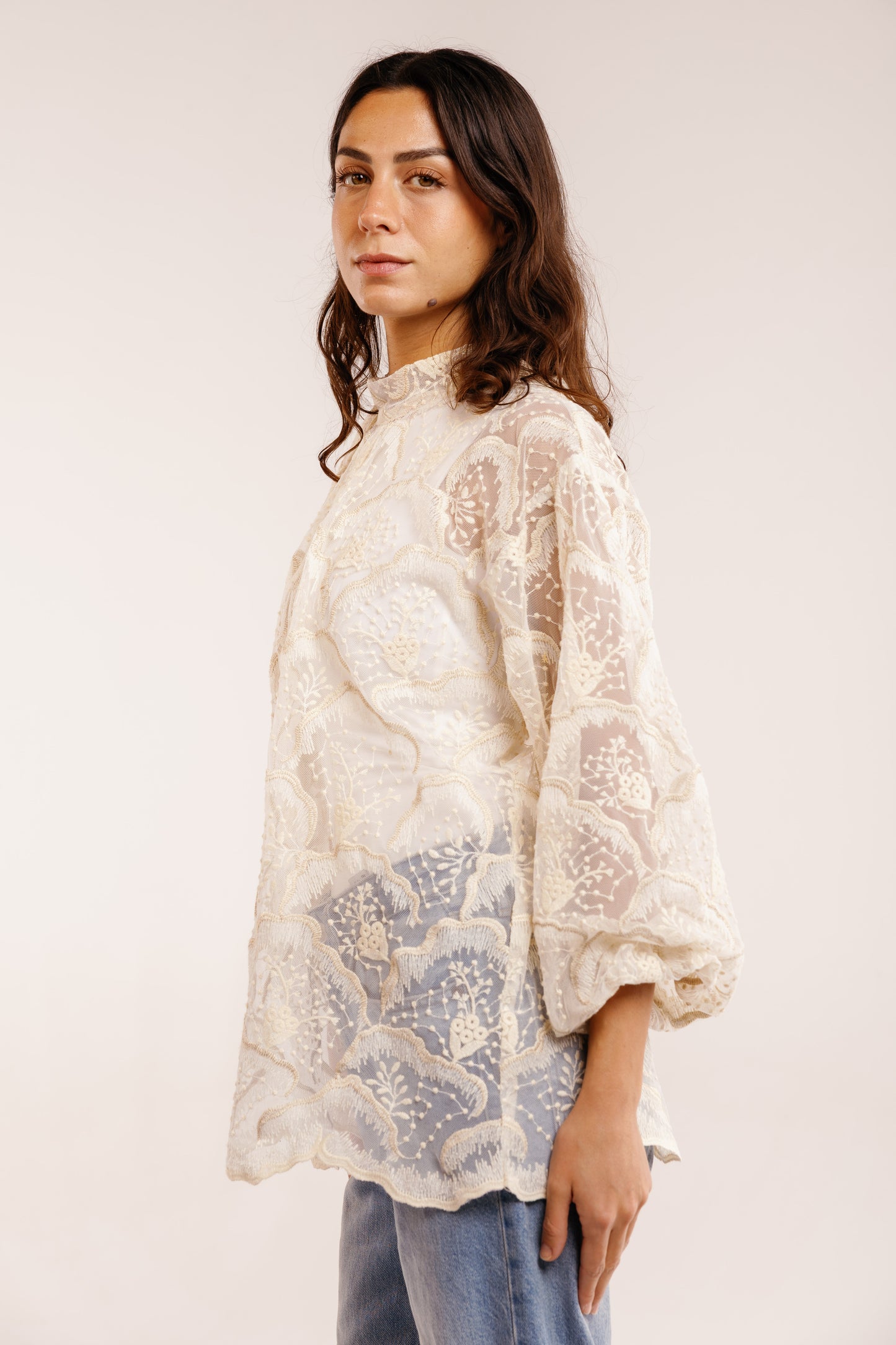 Éclat Embroidery Blouse