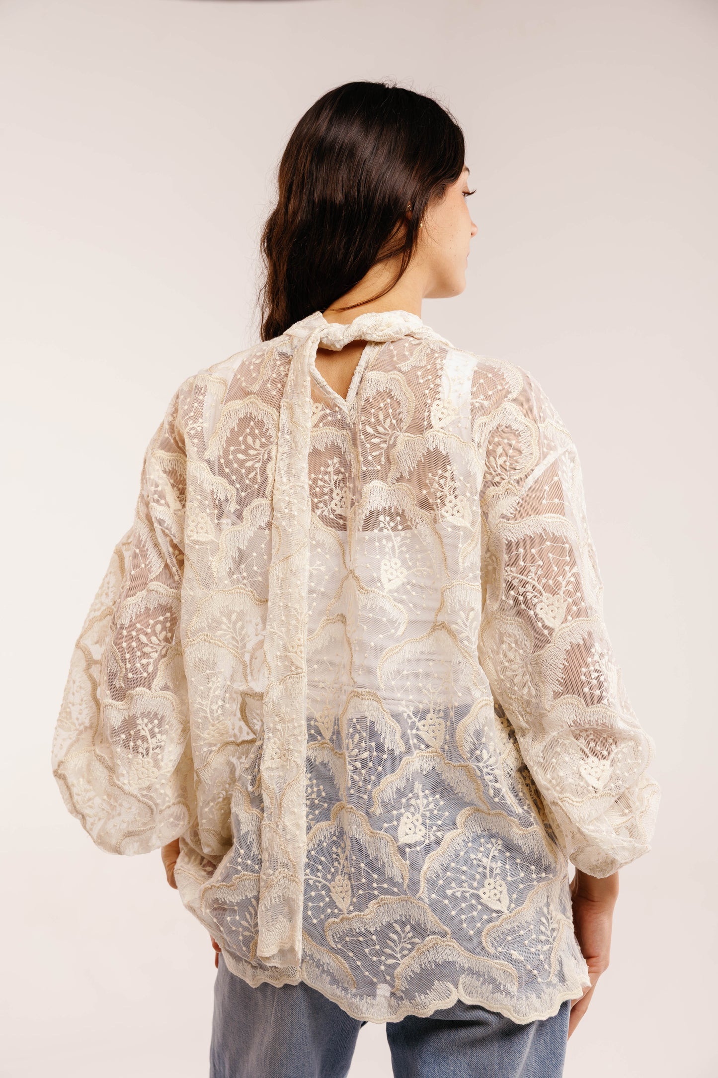 Éclat Embroidery Blouse