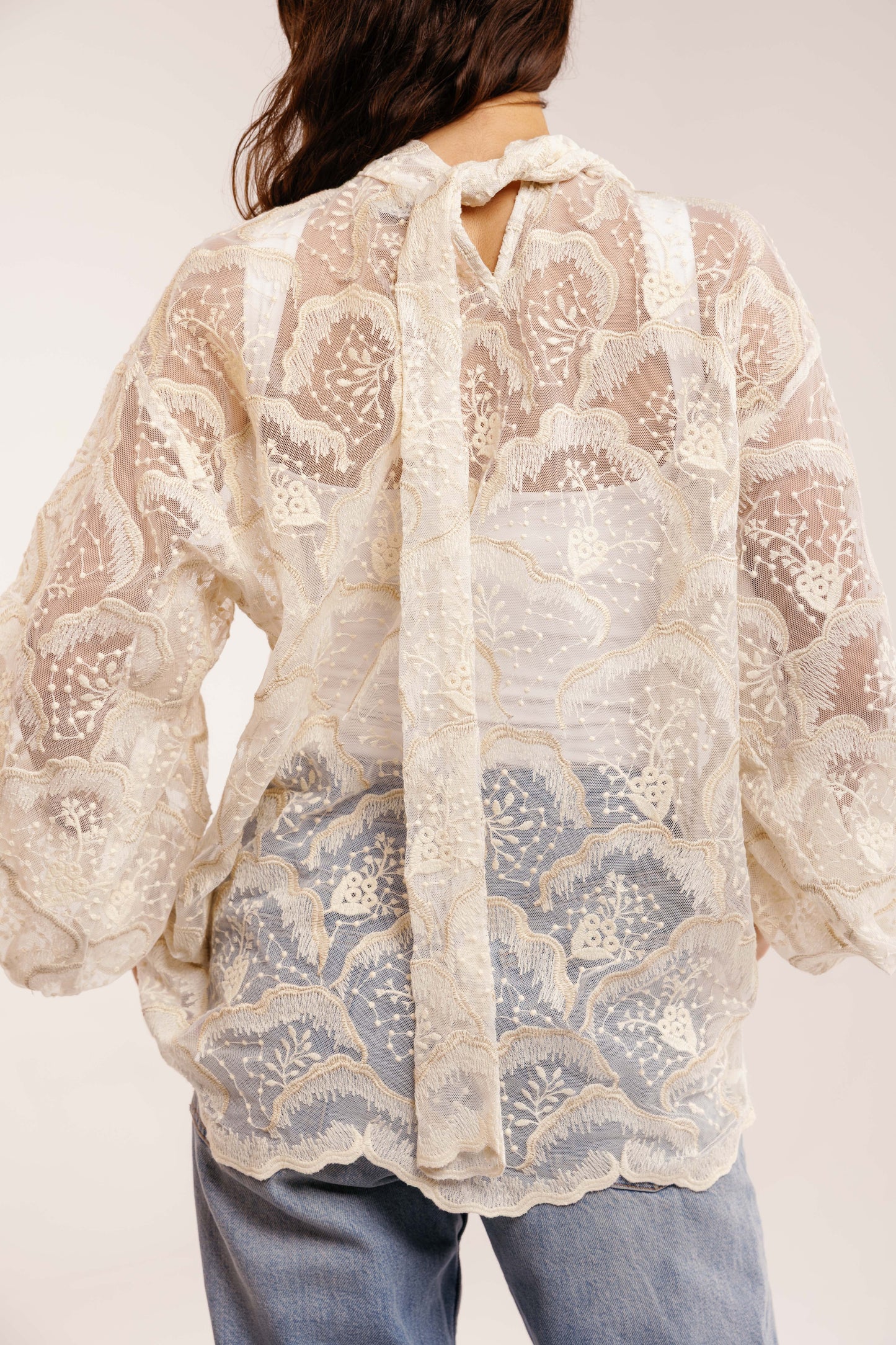 Éclat Embroidery Blouse