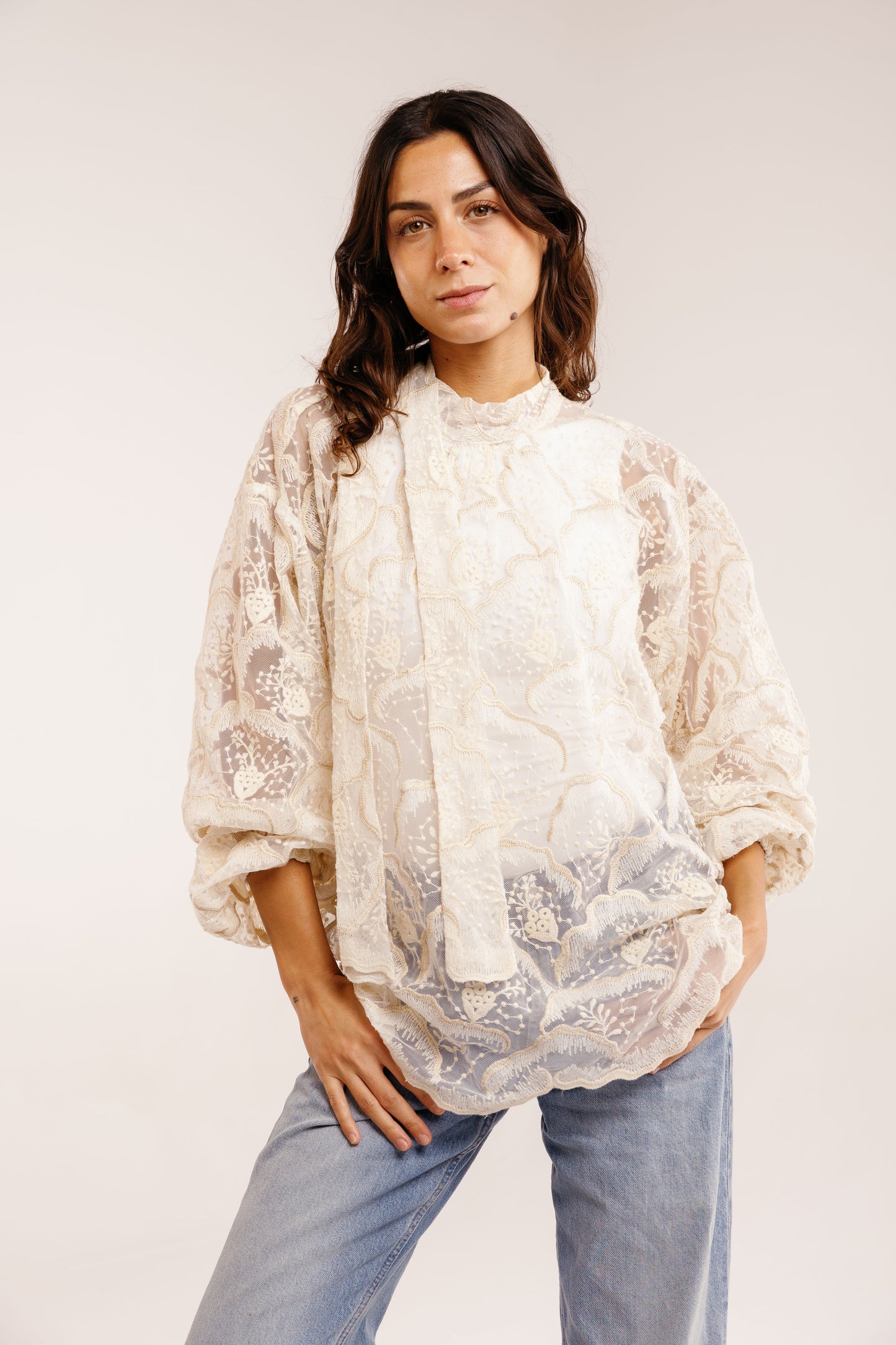 Éclat Embroidery Blouse