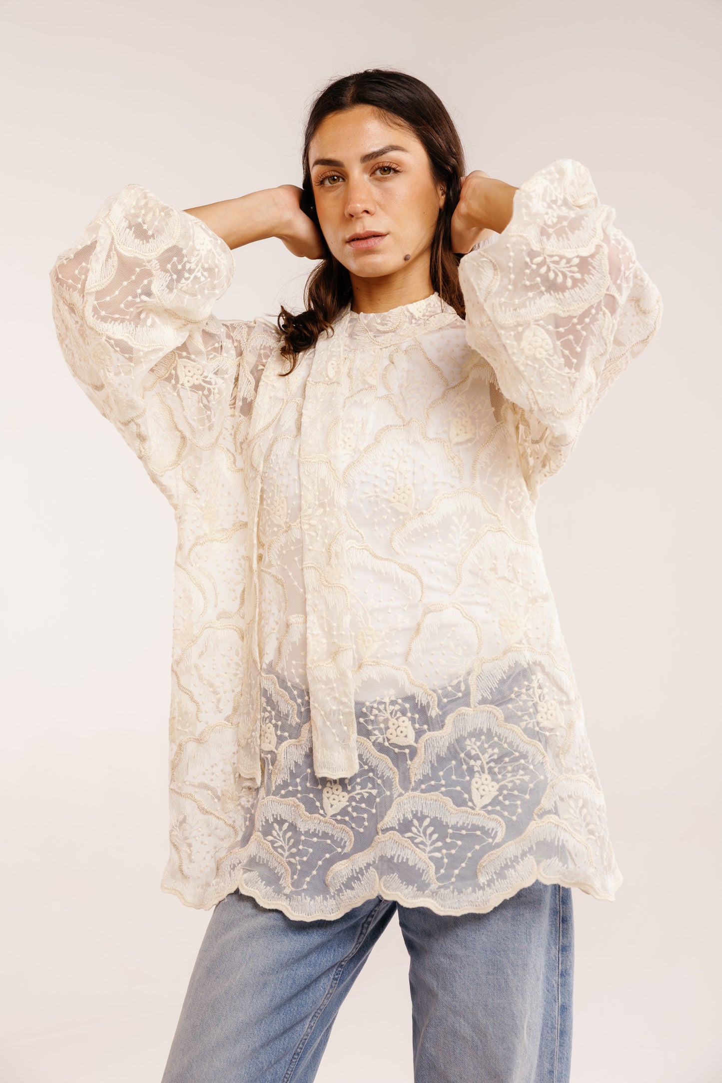 Éclat Embroidery Blouse