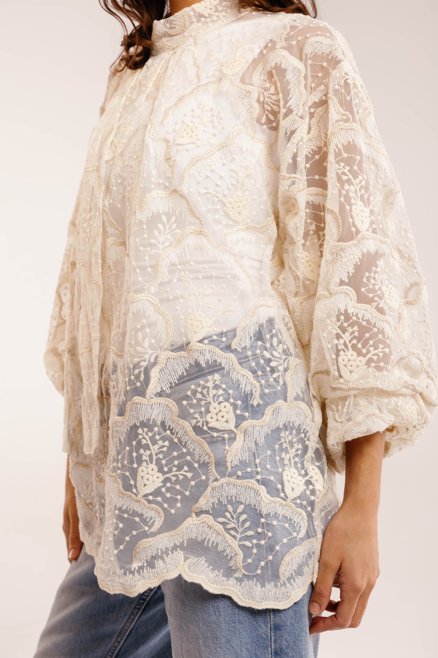 Éclat Embroidery Blouse