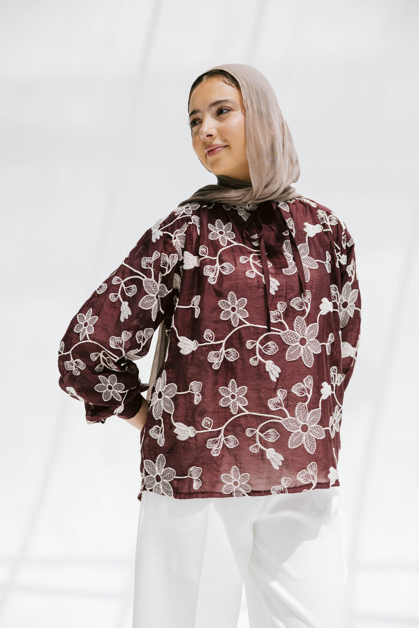 Fleurine Blouse in Maroon