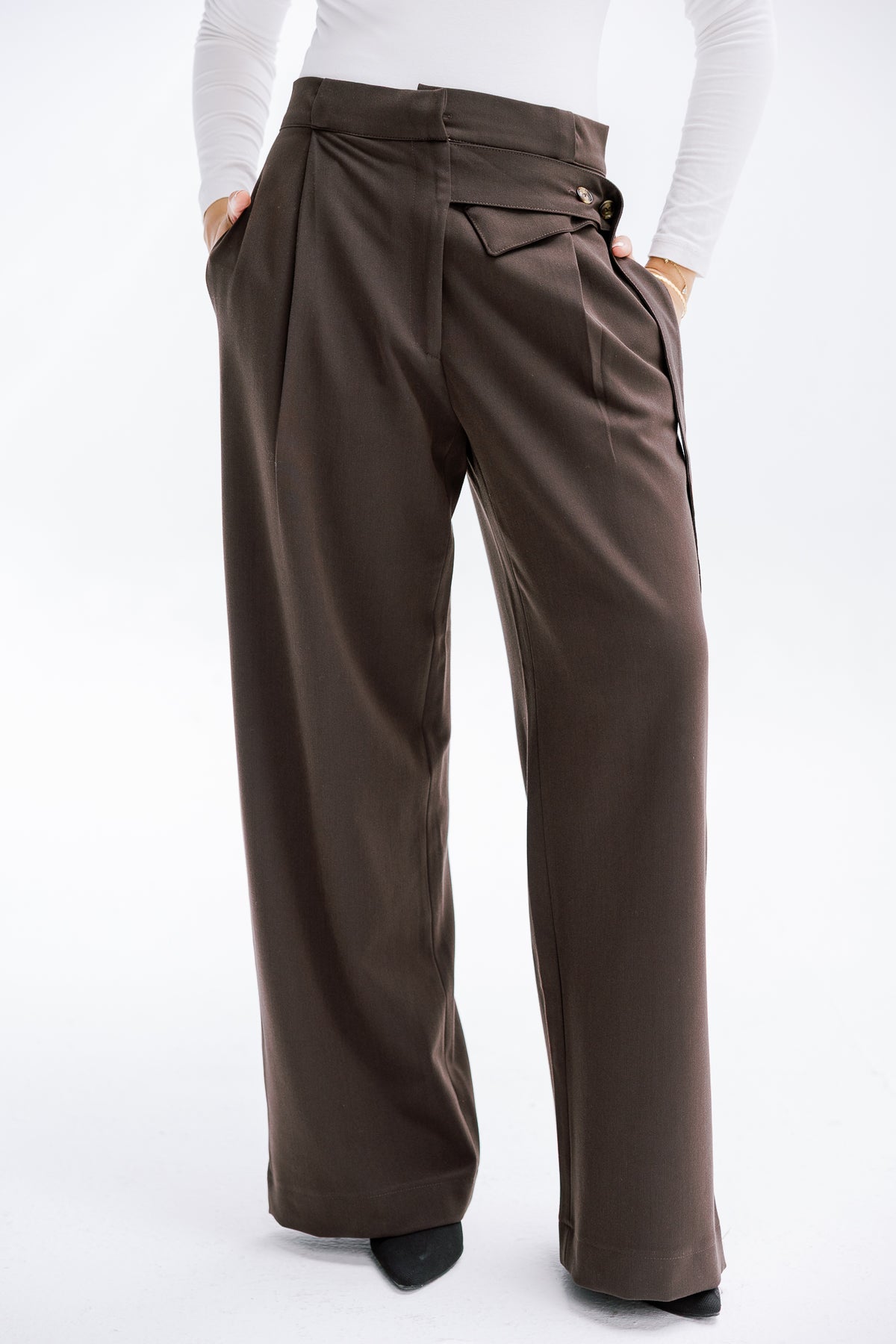 The Tailored Trousers in Brown