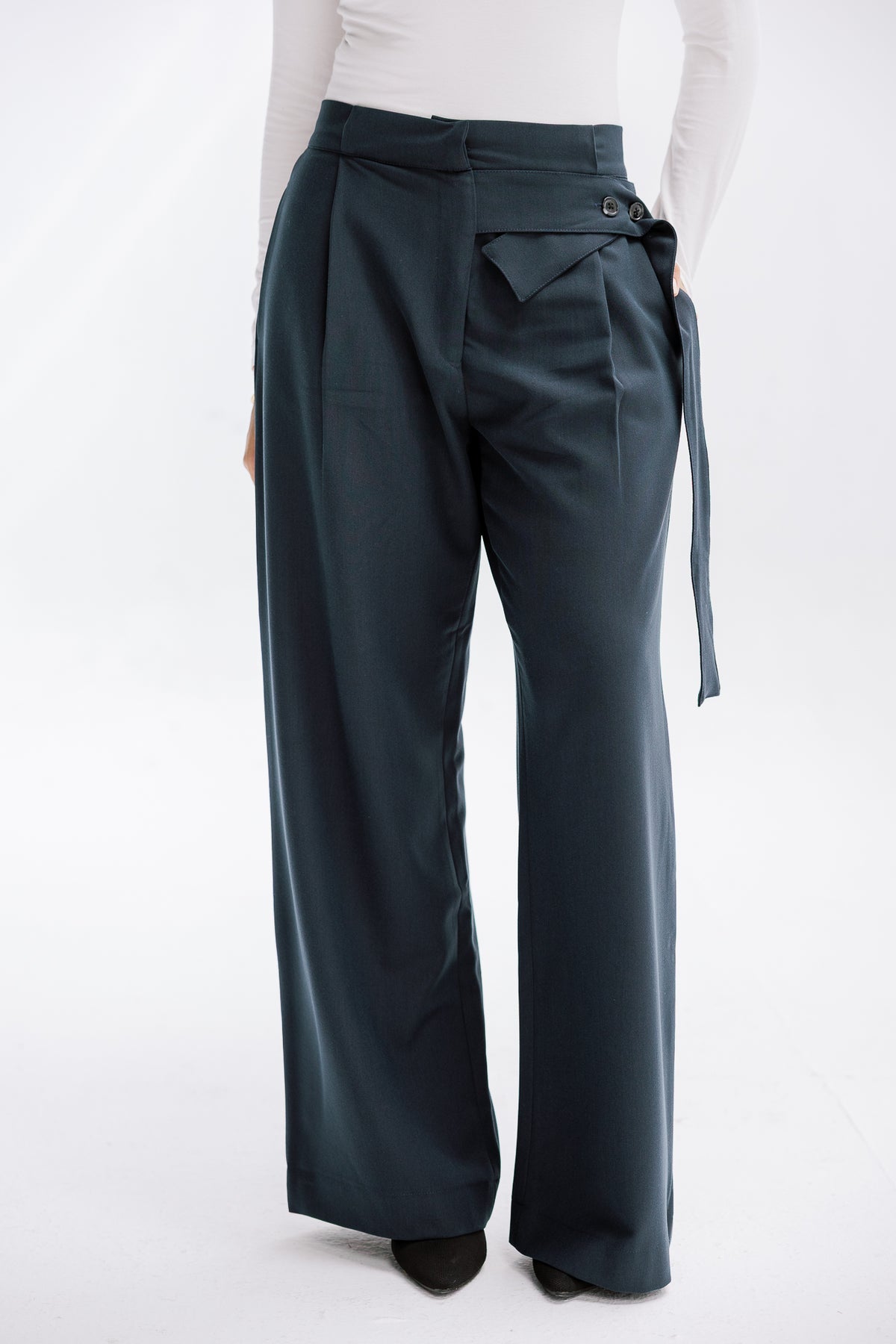 The Tailored Trousers in Navy