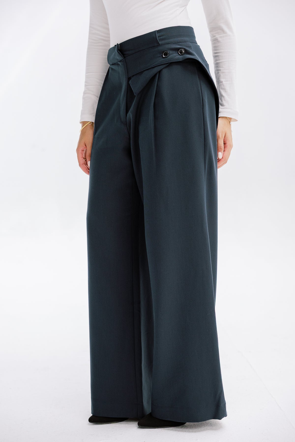 The Tailored Trousers in Navy