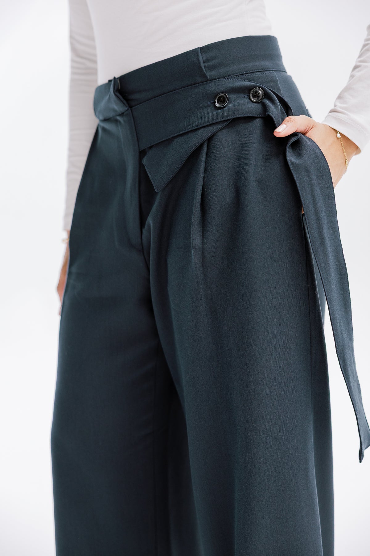 The Tailored Trousers in Navy