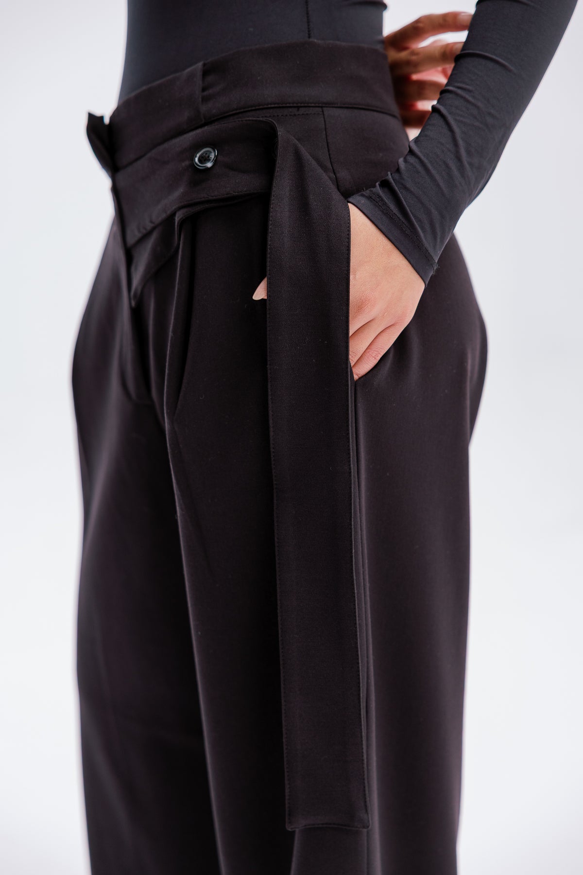 The Tailored Trousers in Black