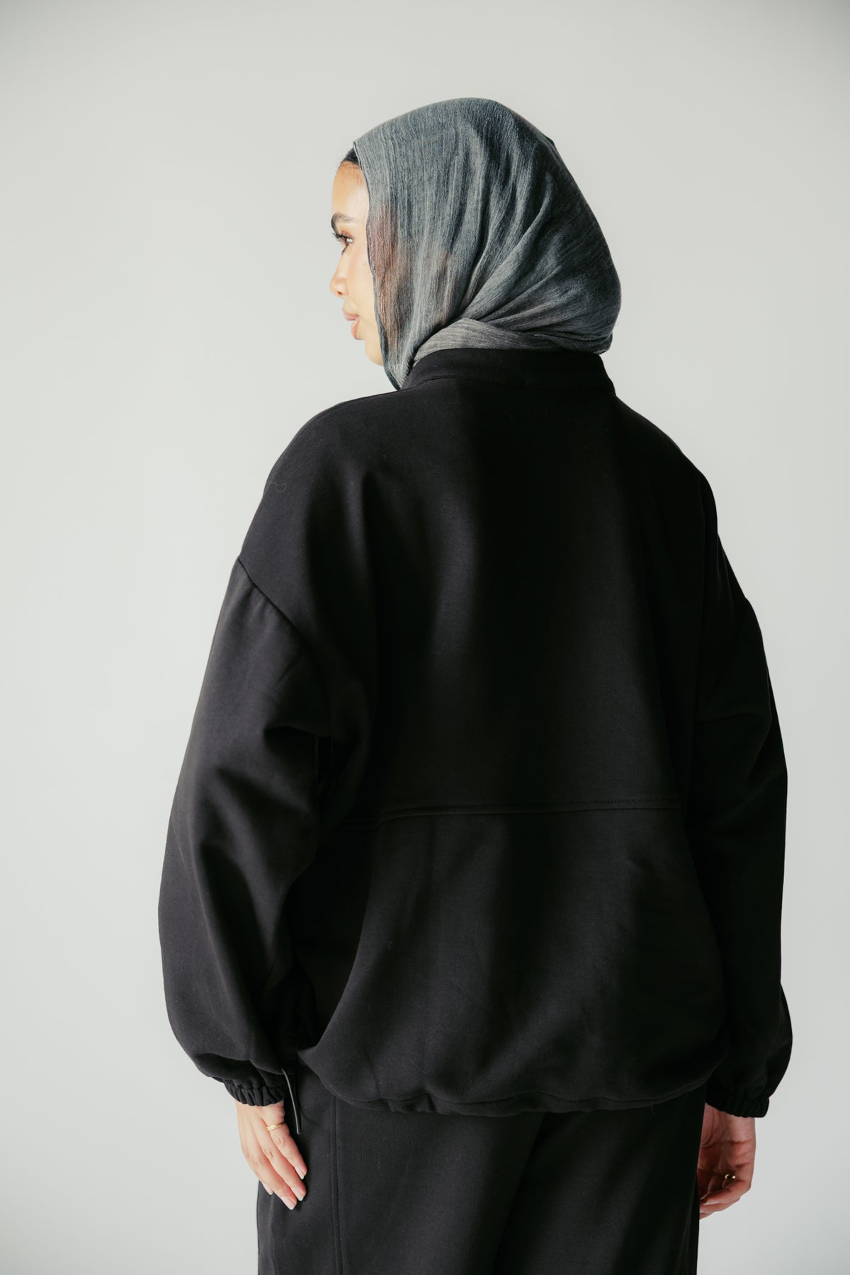 The Cloud Set in Black