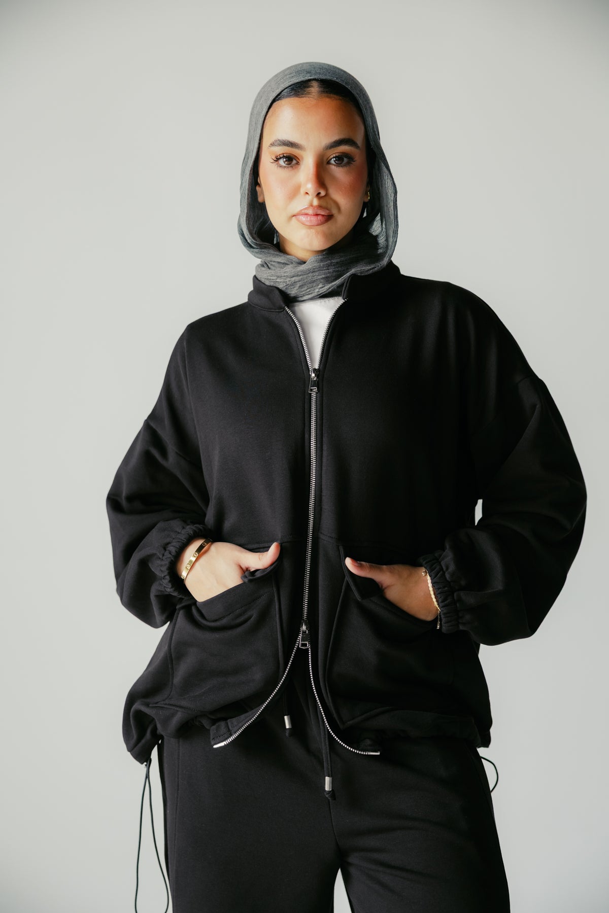 The Cloud Set in Black