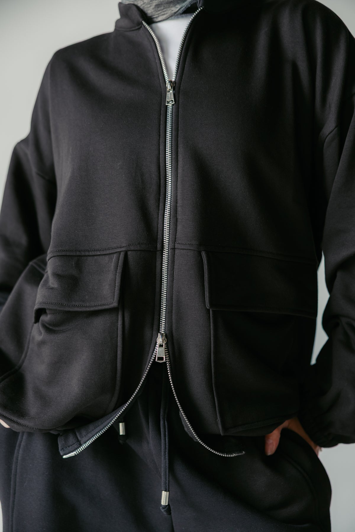 The Cloud Set in Black