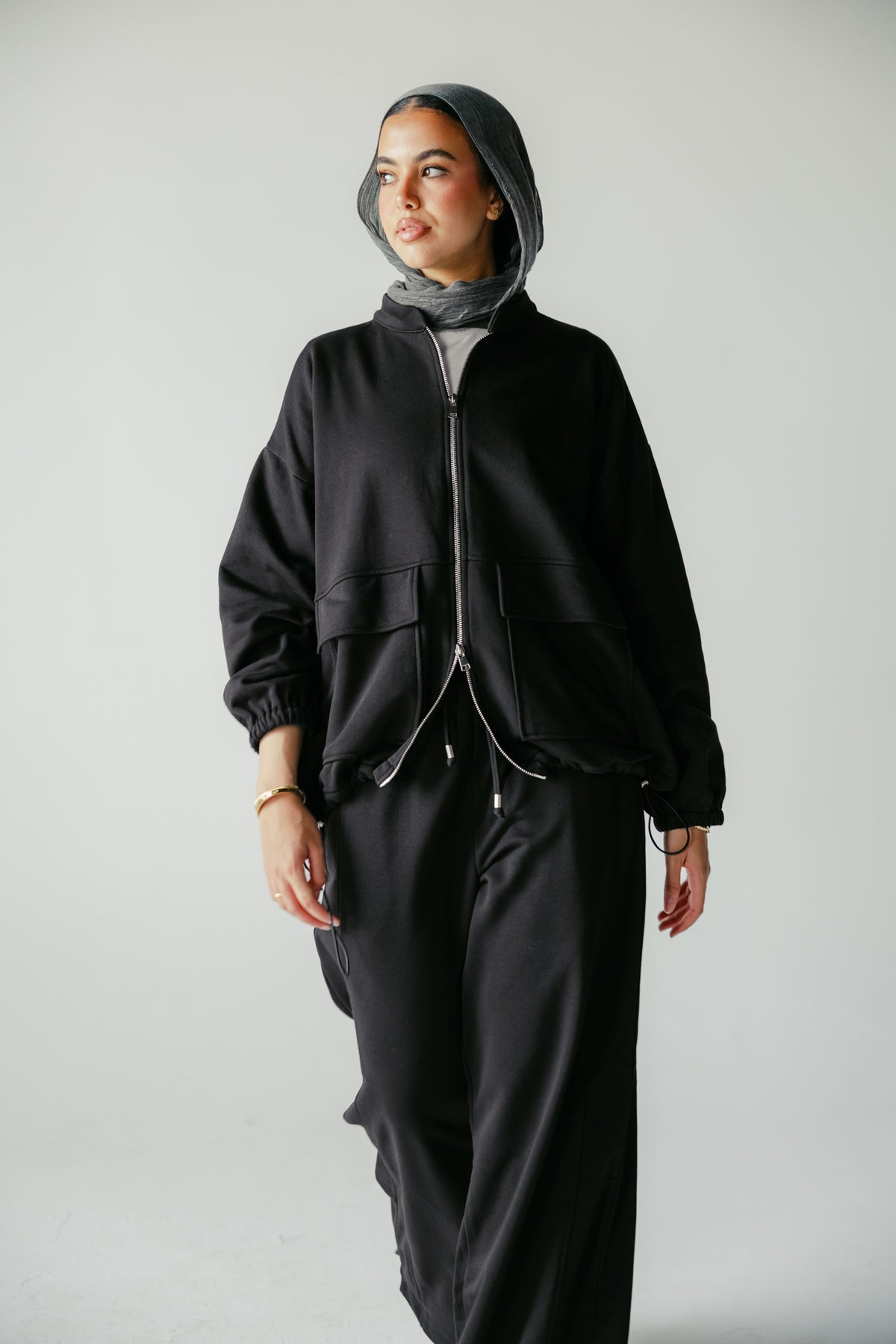The Cloud Set in Black