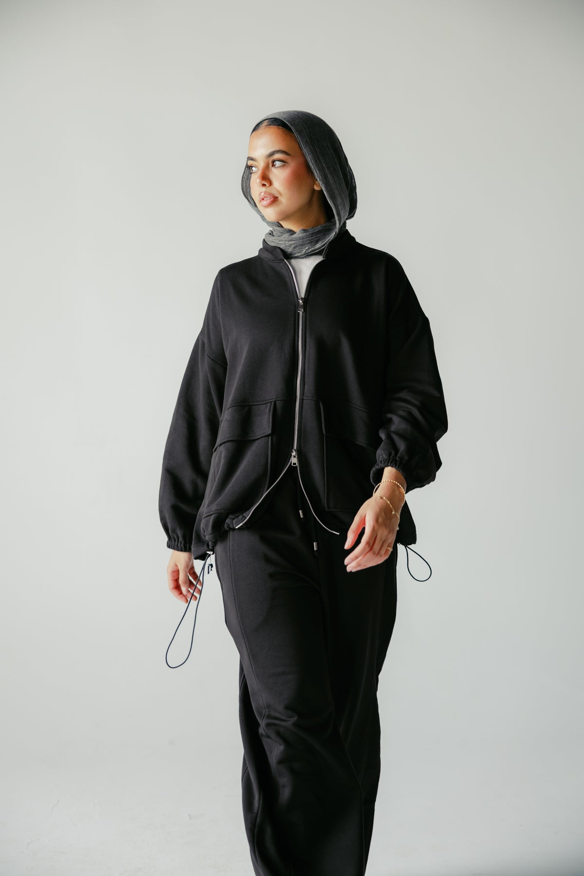 The Cloud Set in Black