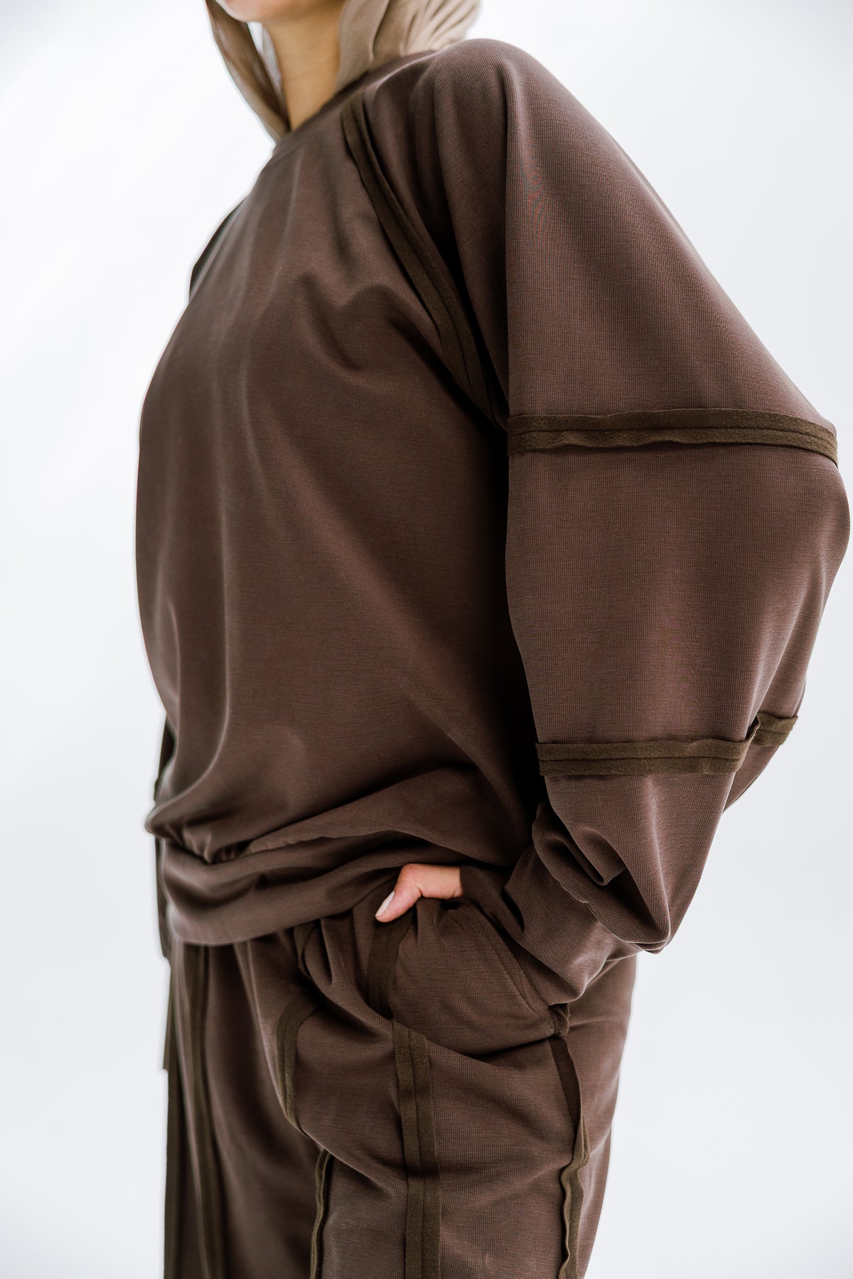 Side Line Set in Mocha